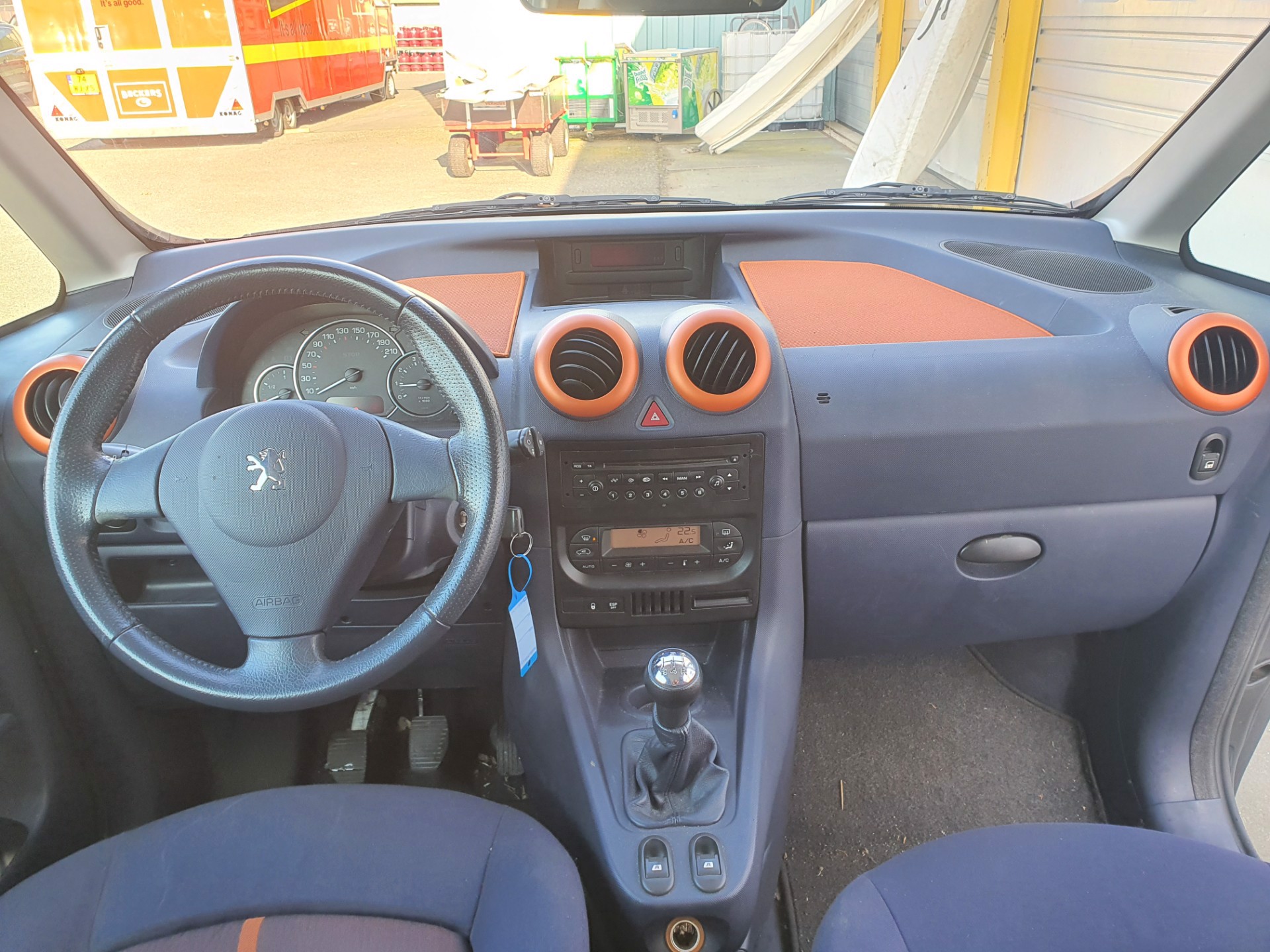 peugeot-1007-image4.jpg