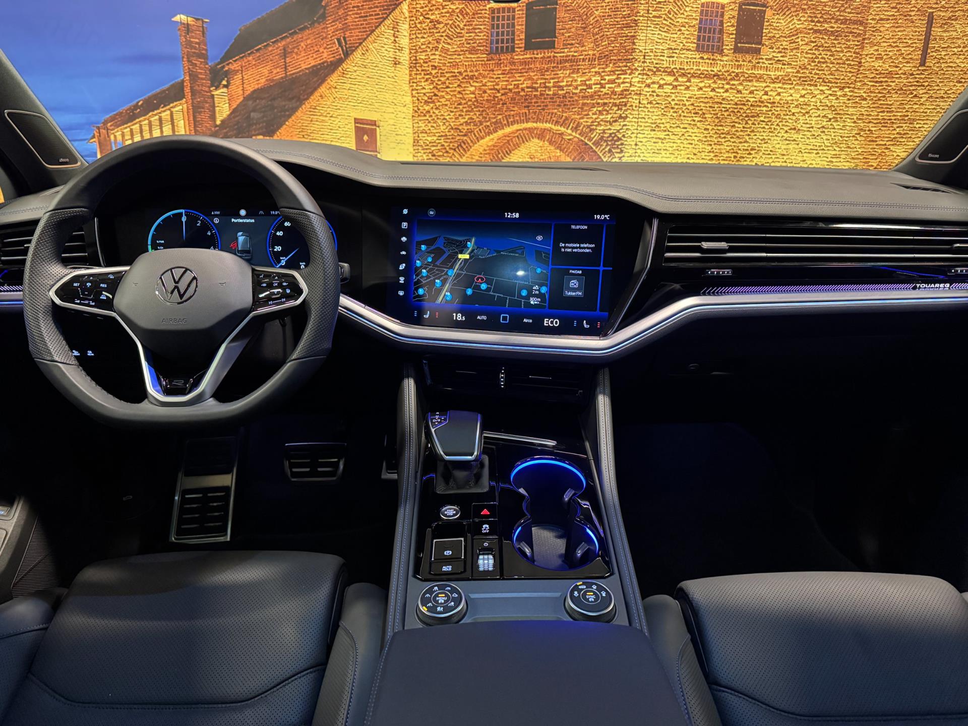 volkswagen-touareg-image3.jpg