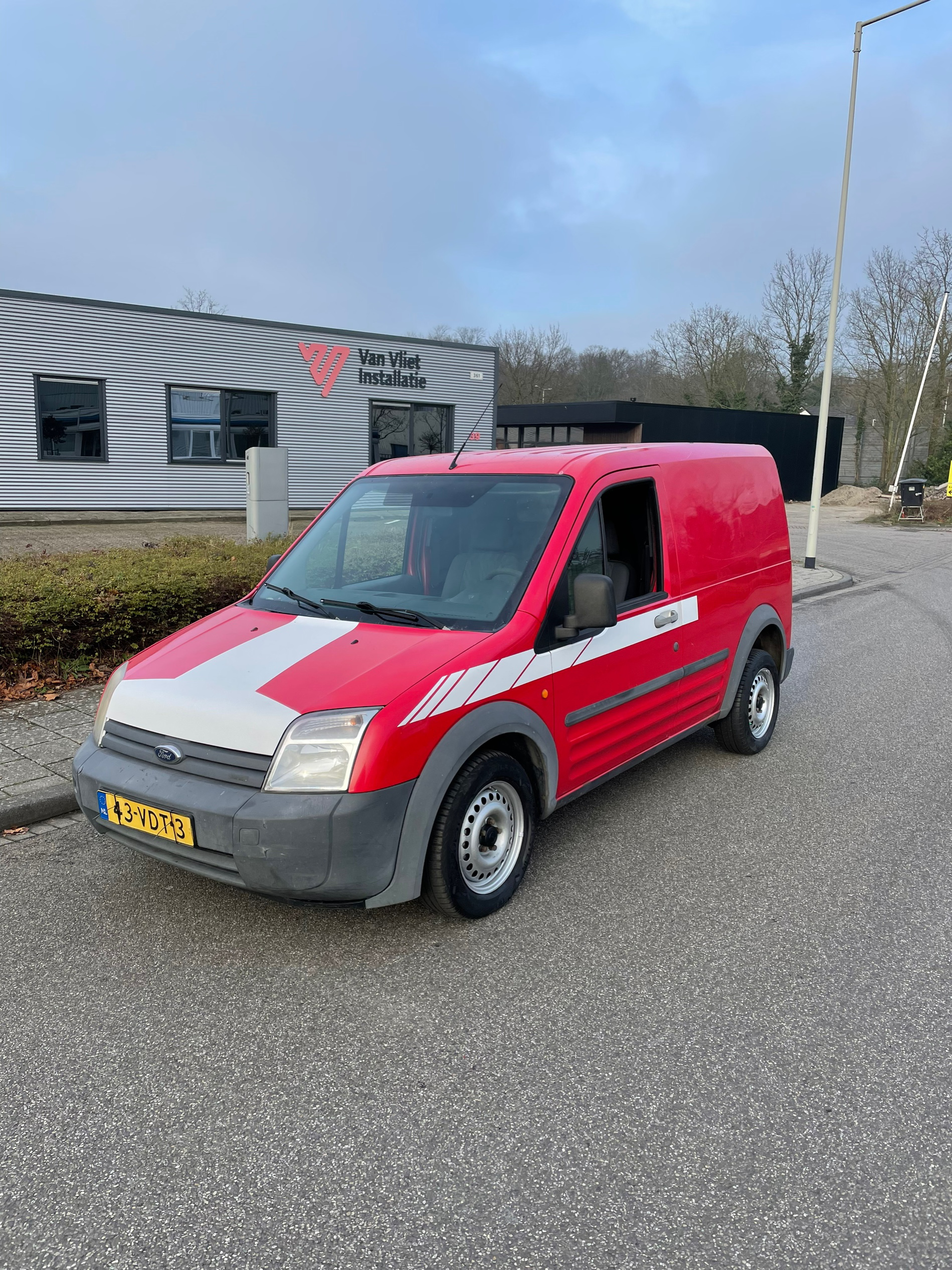 972289180/ford-transit-connect-image1.jpg