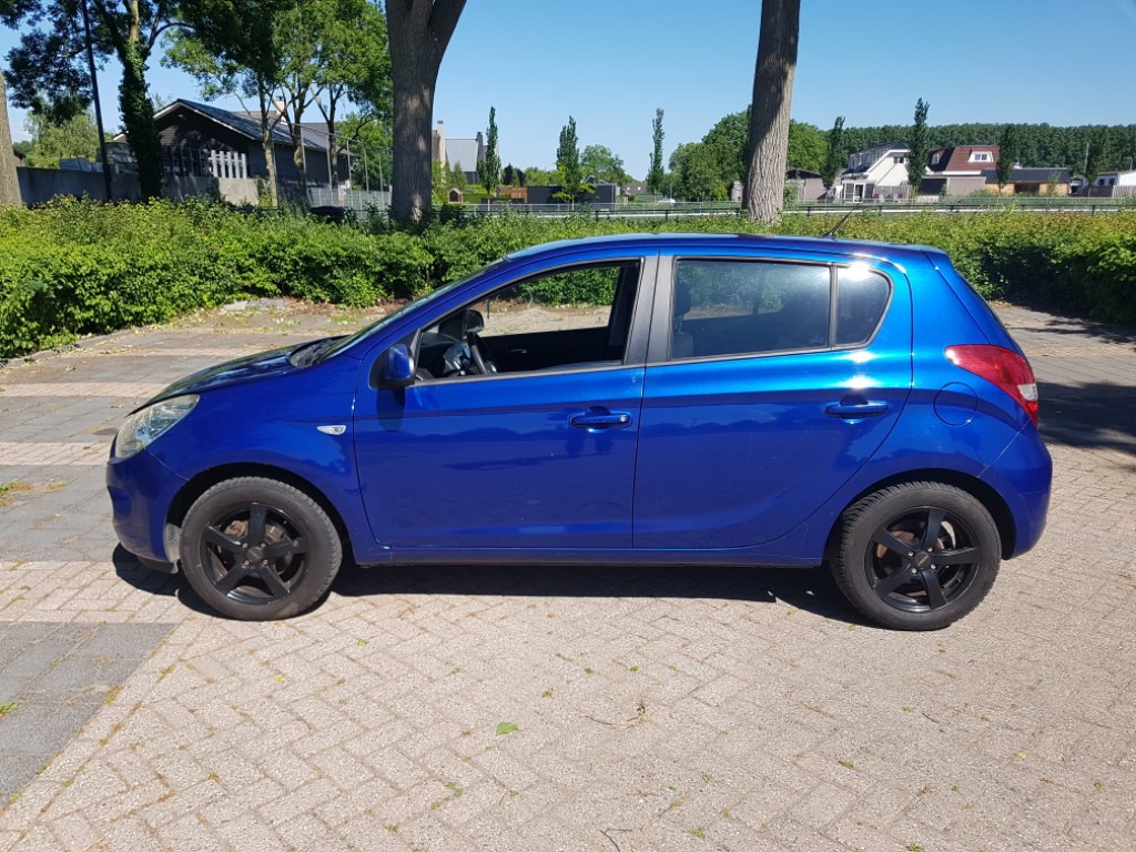 974920513/hyundai-i20-image1.jpg