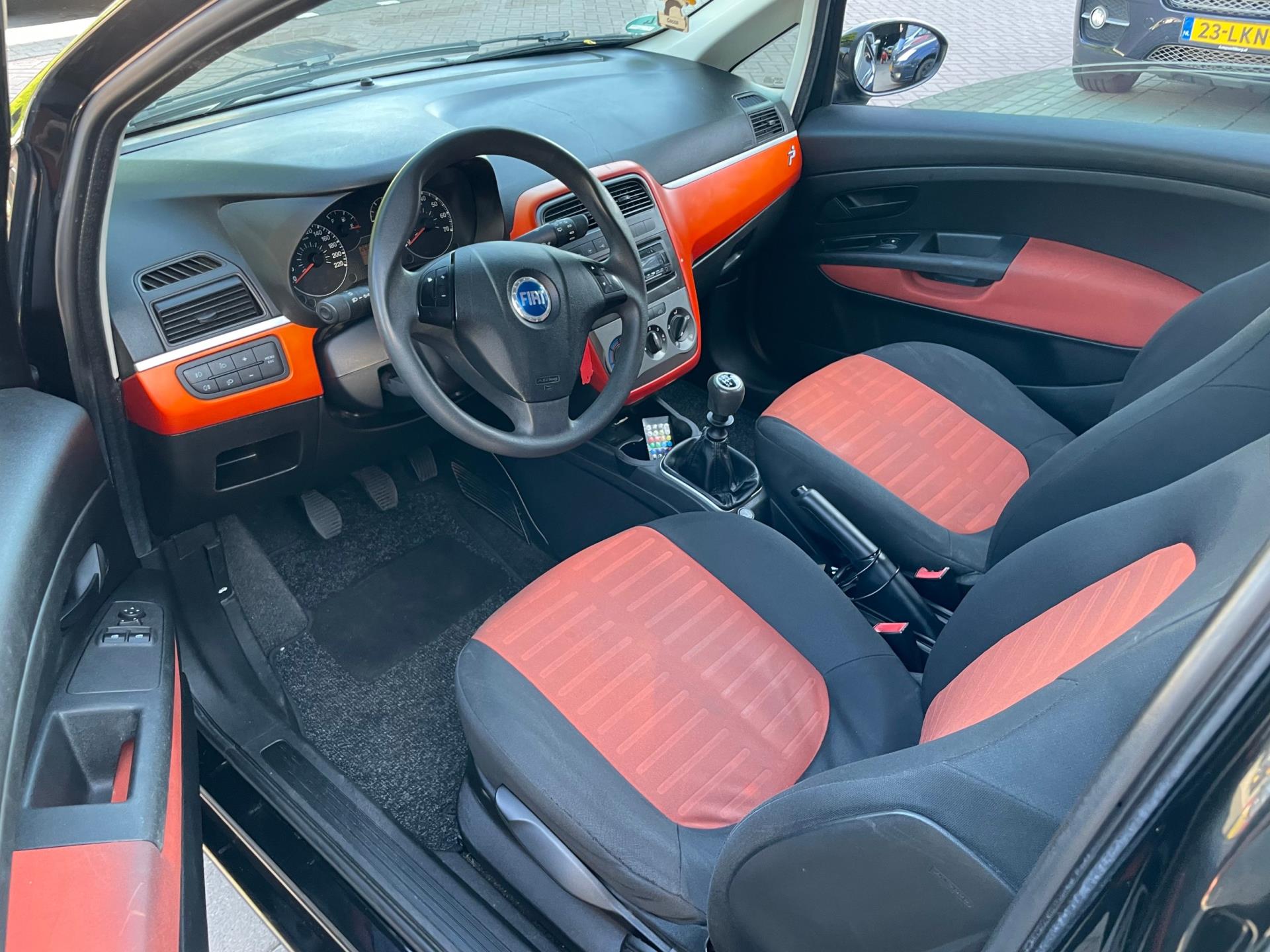 fiat-grande-punto-image7.jpg