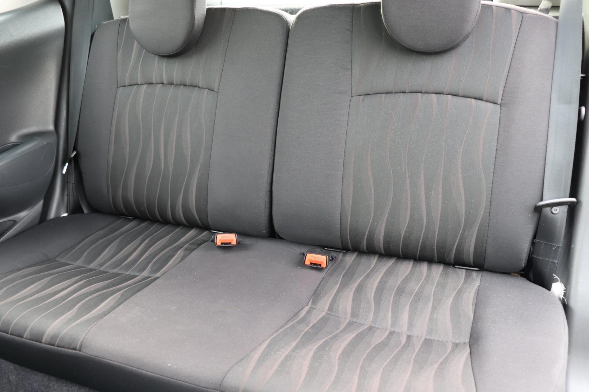 nissan-pixo-image6.jpg