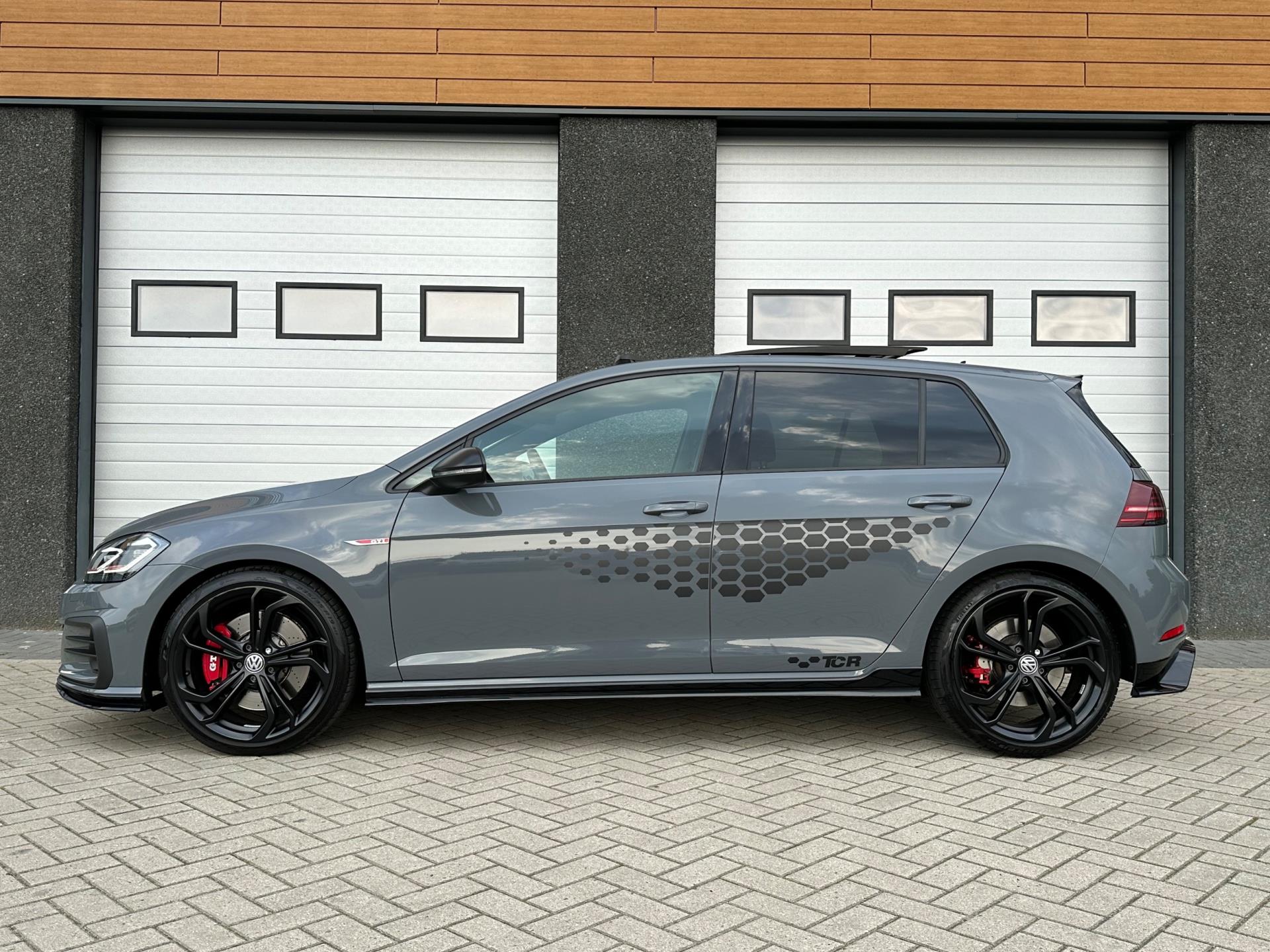 volkswagen-golf-image4.jpg