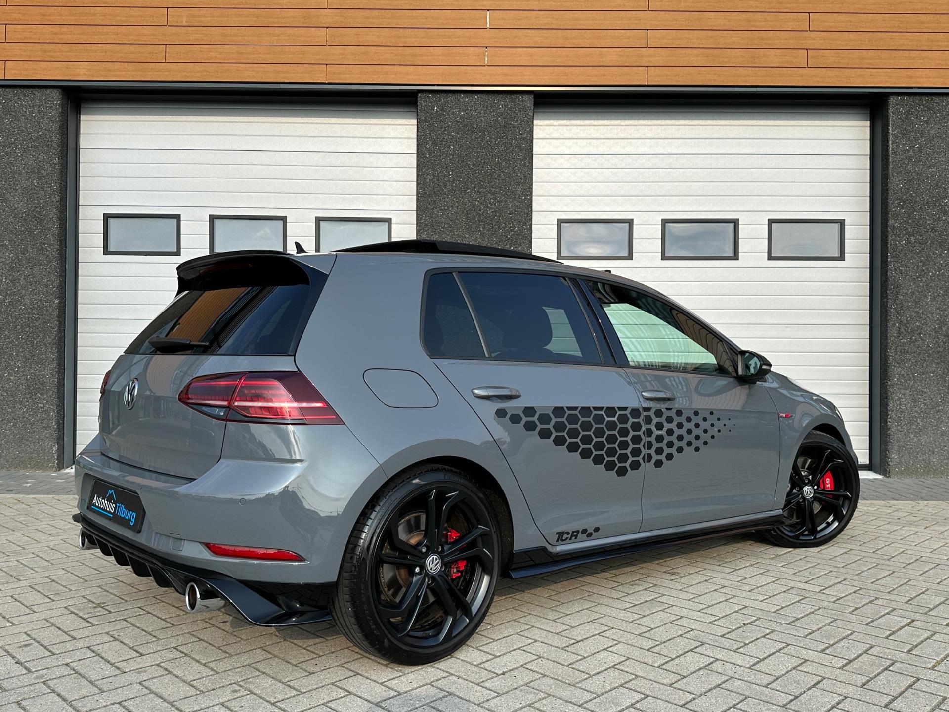 volkswagen-golf-image8.jpg