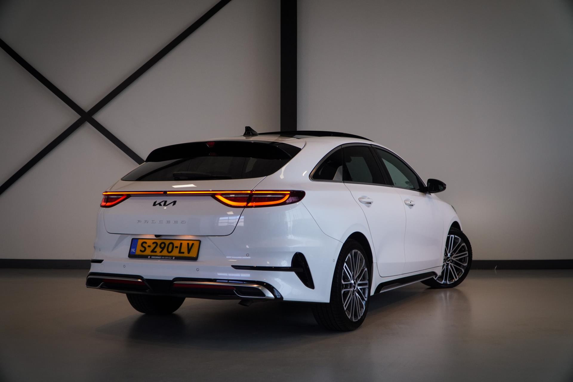 kia-proceed-image2.jpg