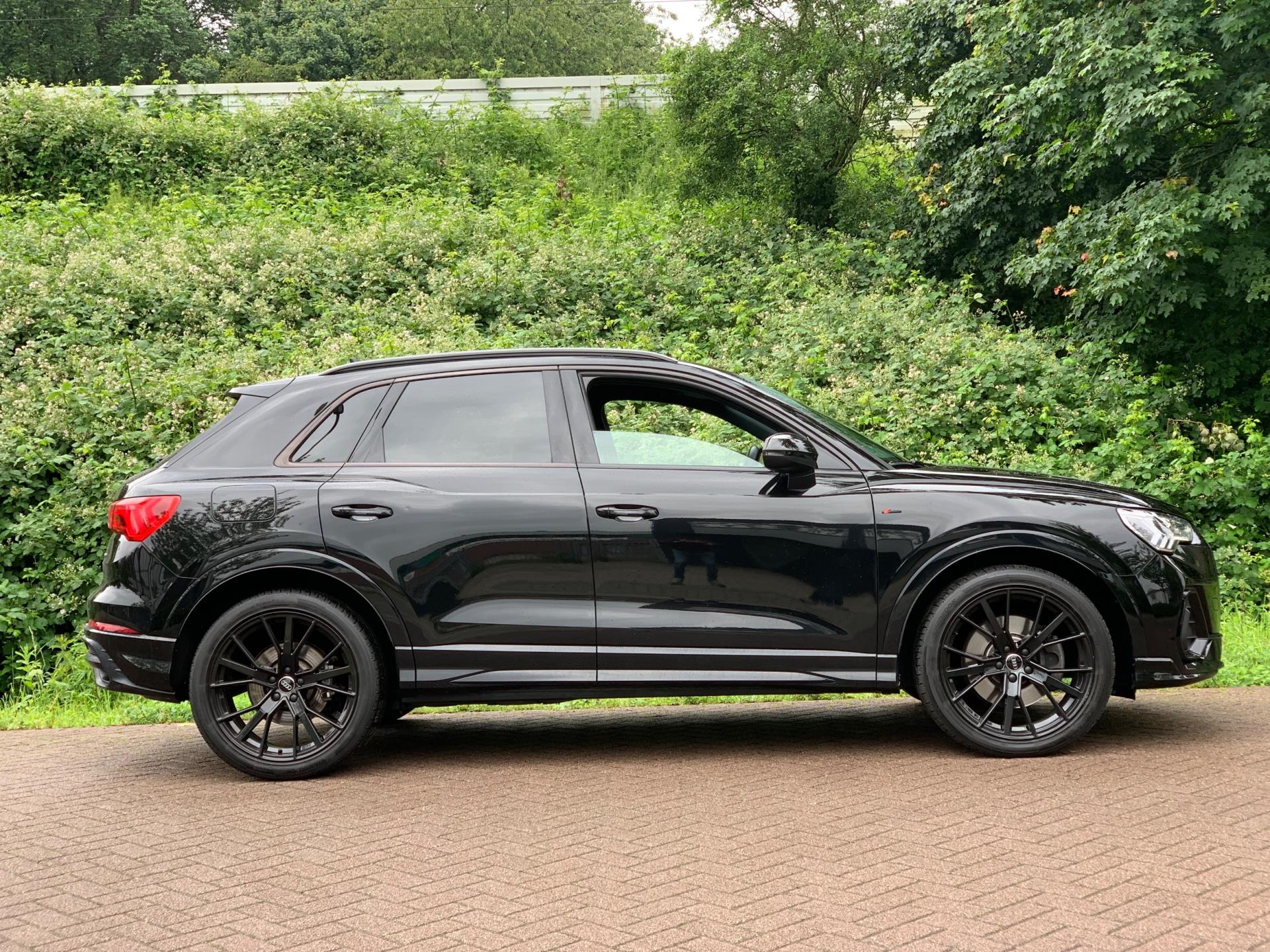 audi-q3-image2.jpg