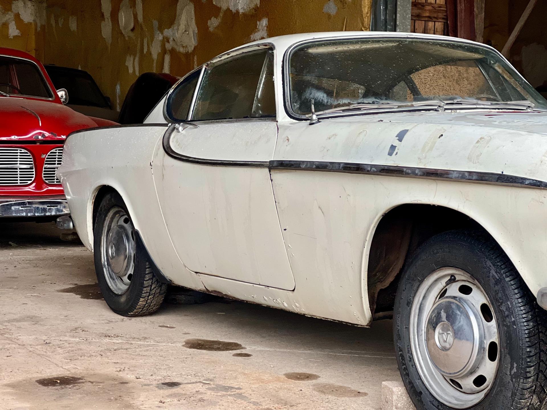 volvo-1800-image3.jpg