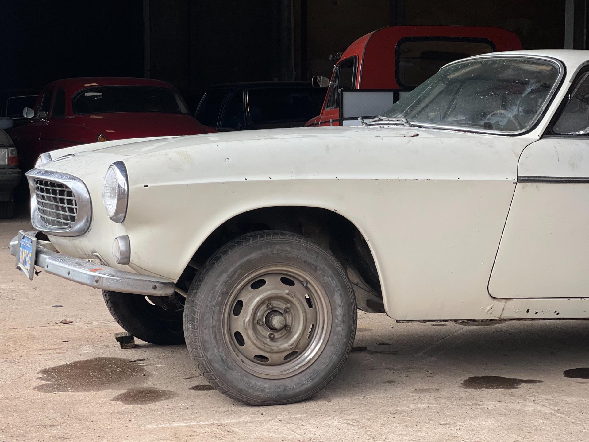 volvo-1800-image6.jpg