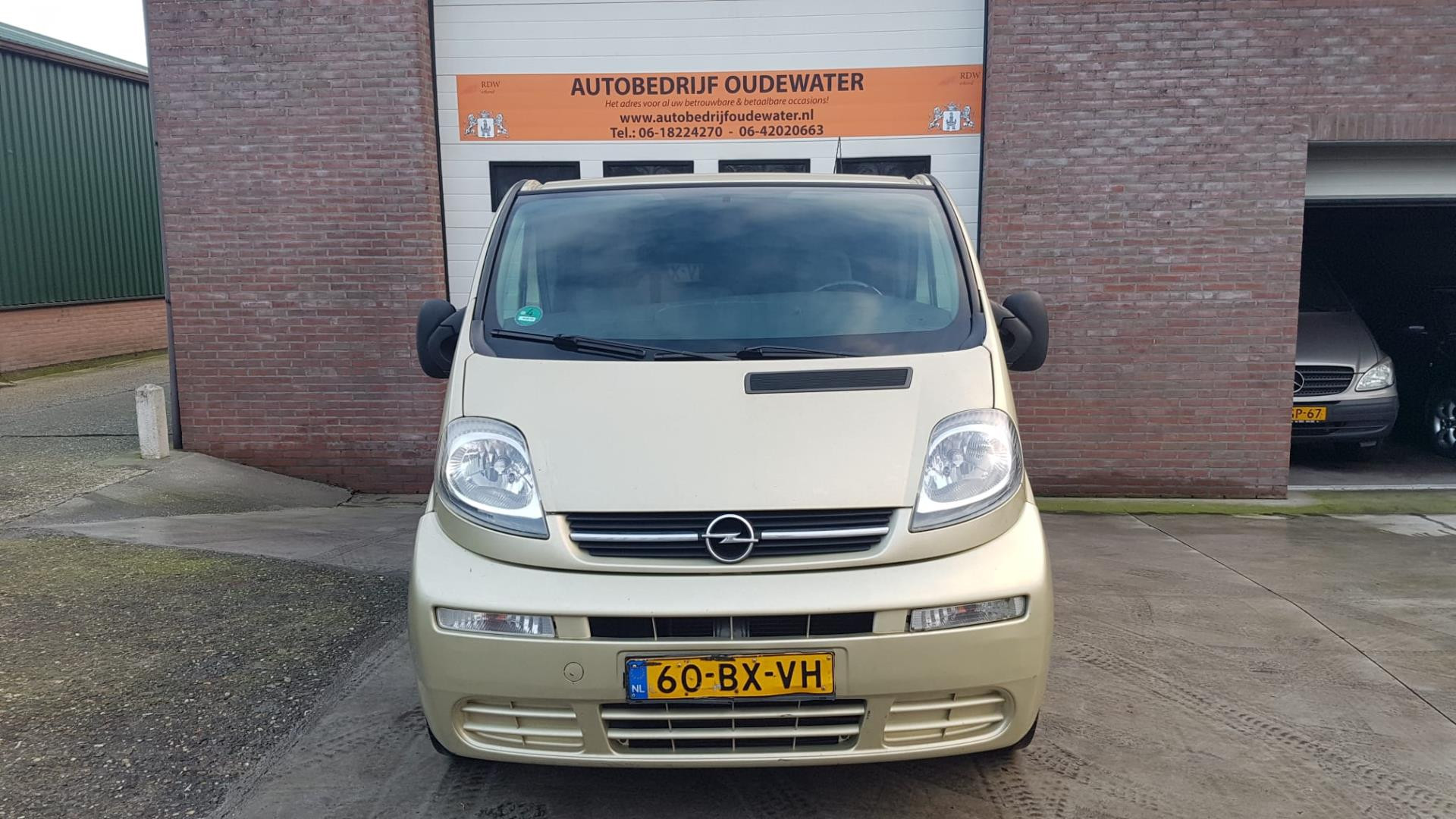 opel-vivaro-image5.jpg