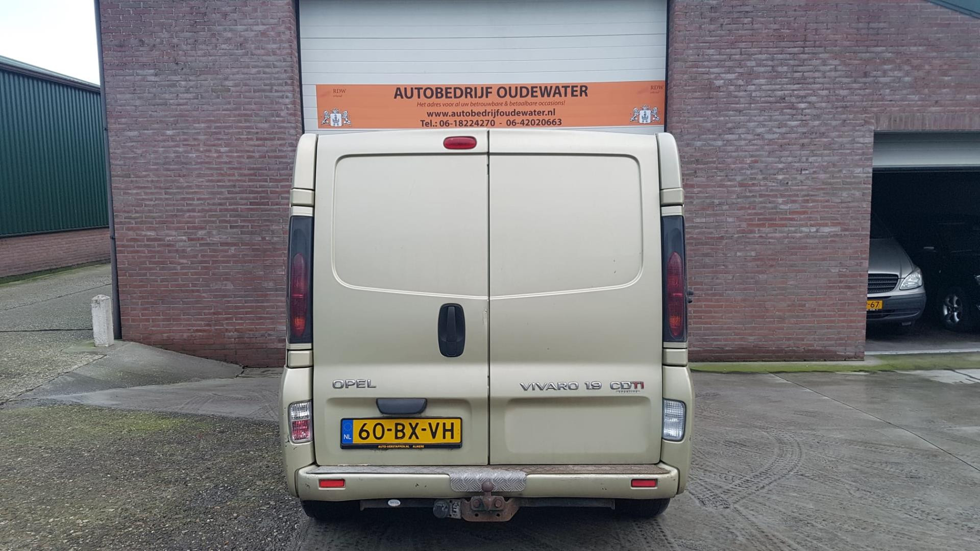 opel-vivaro-image6.jpg