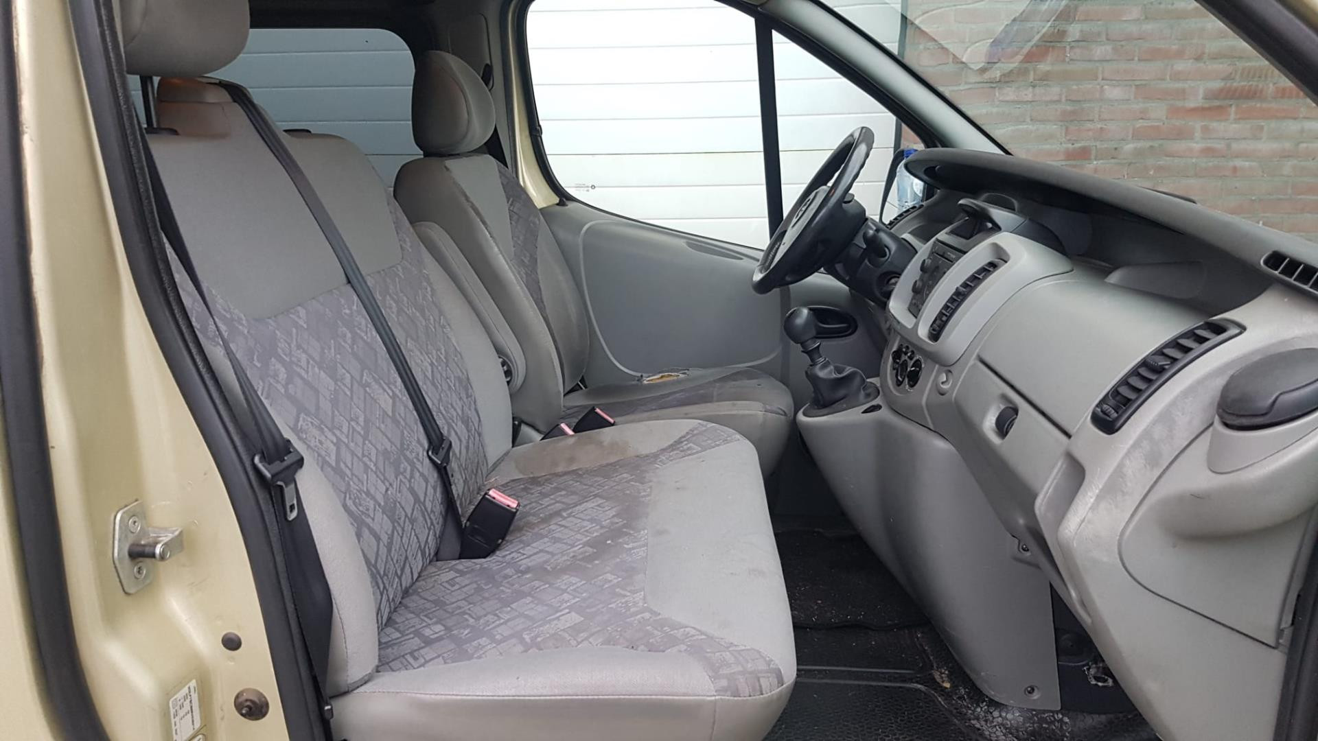 opel-vivaro-image9.jpg