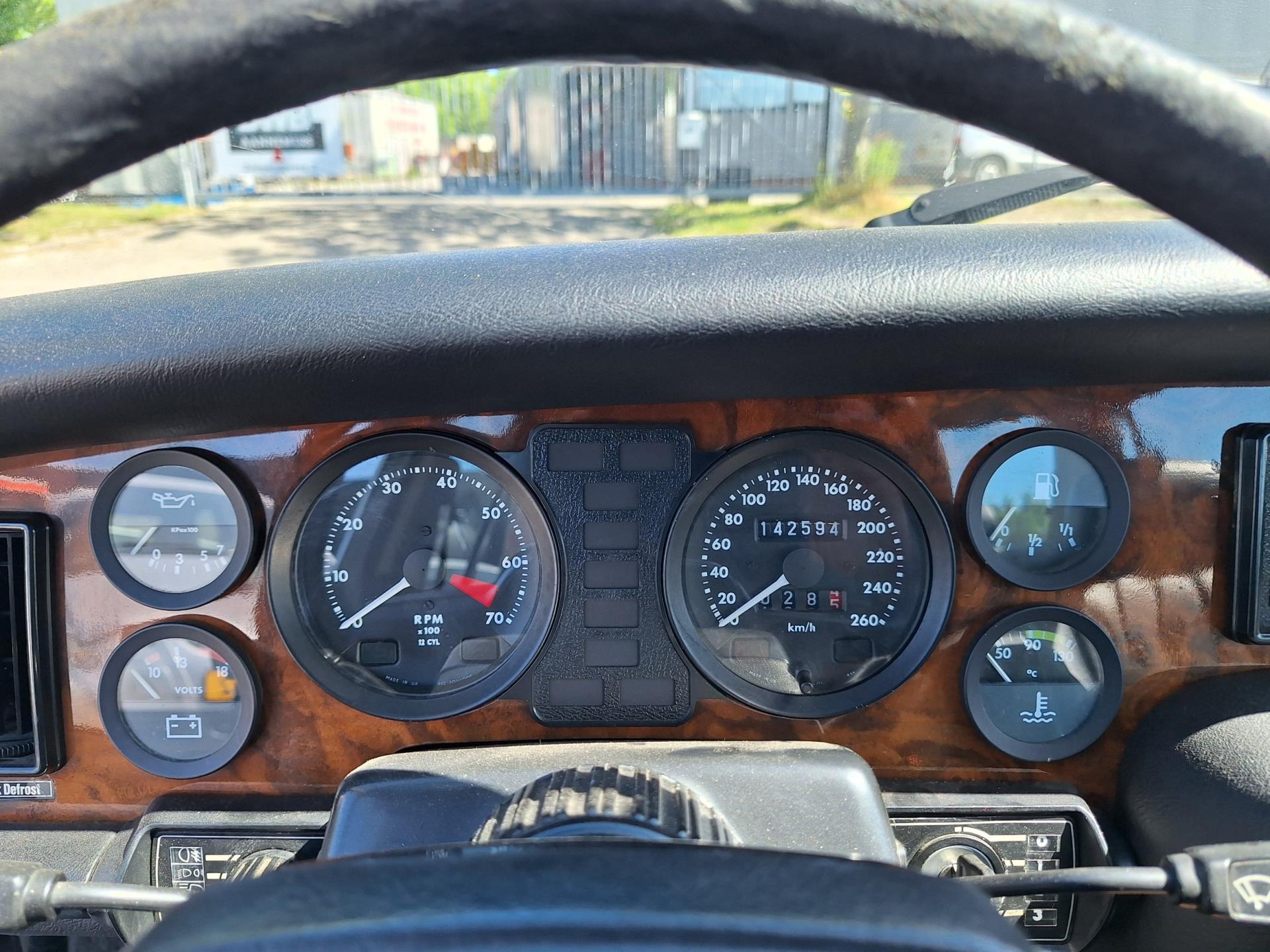 jaguar-sovereign-image10.jpg