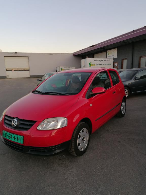 988111044/volkswagen-fox-image1.jpg