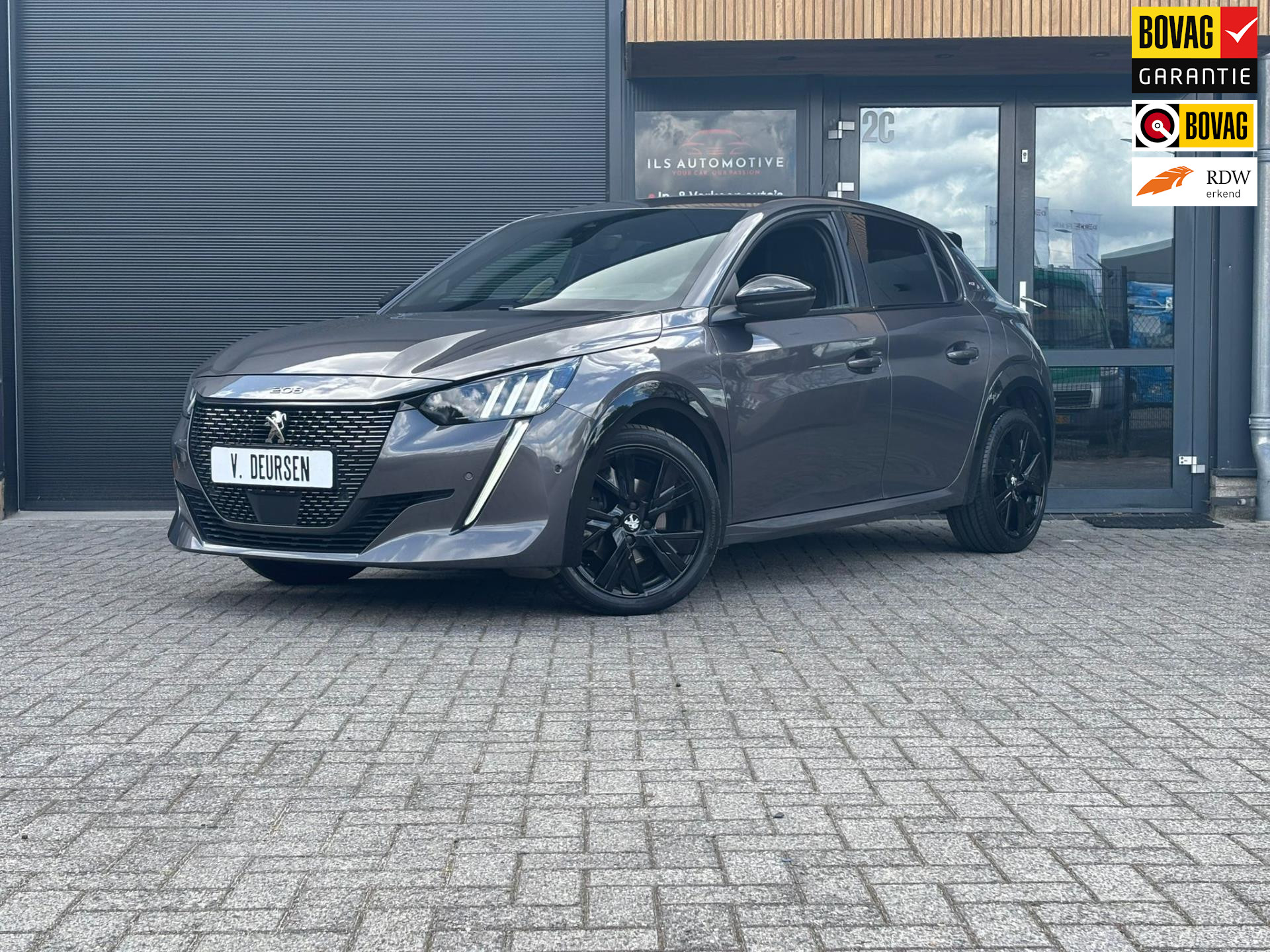 993675567/peugeot-208-image1.jpg