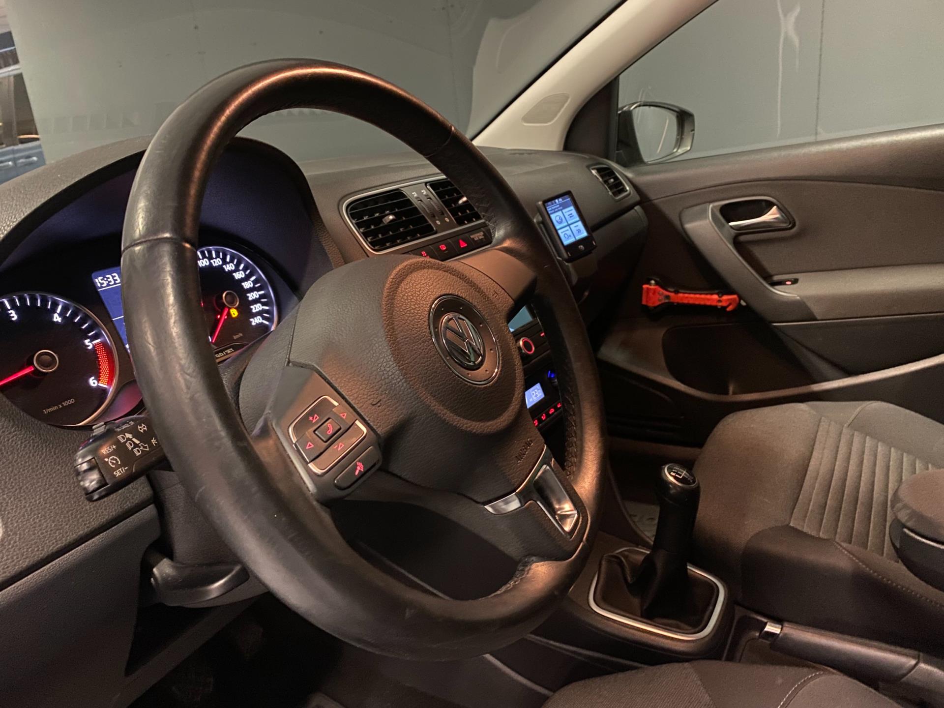 volkswagen-polo-image6.jpg