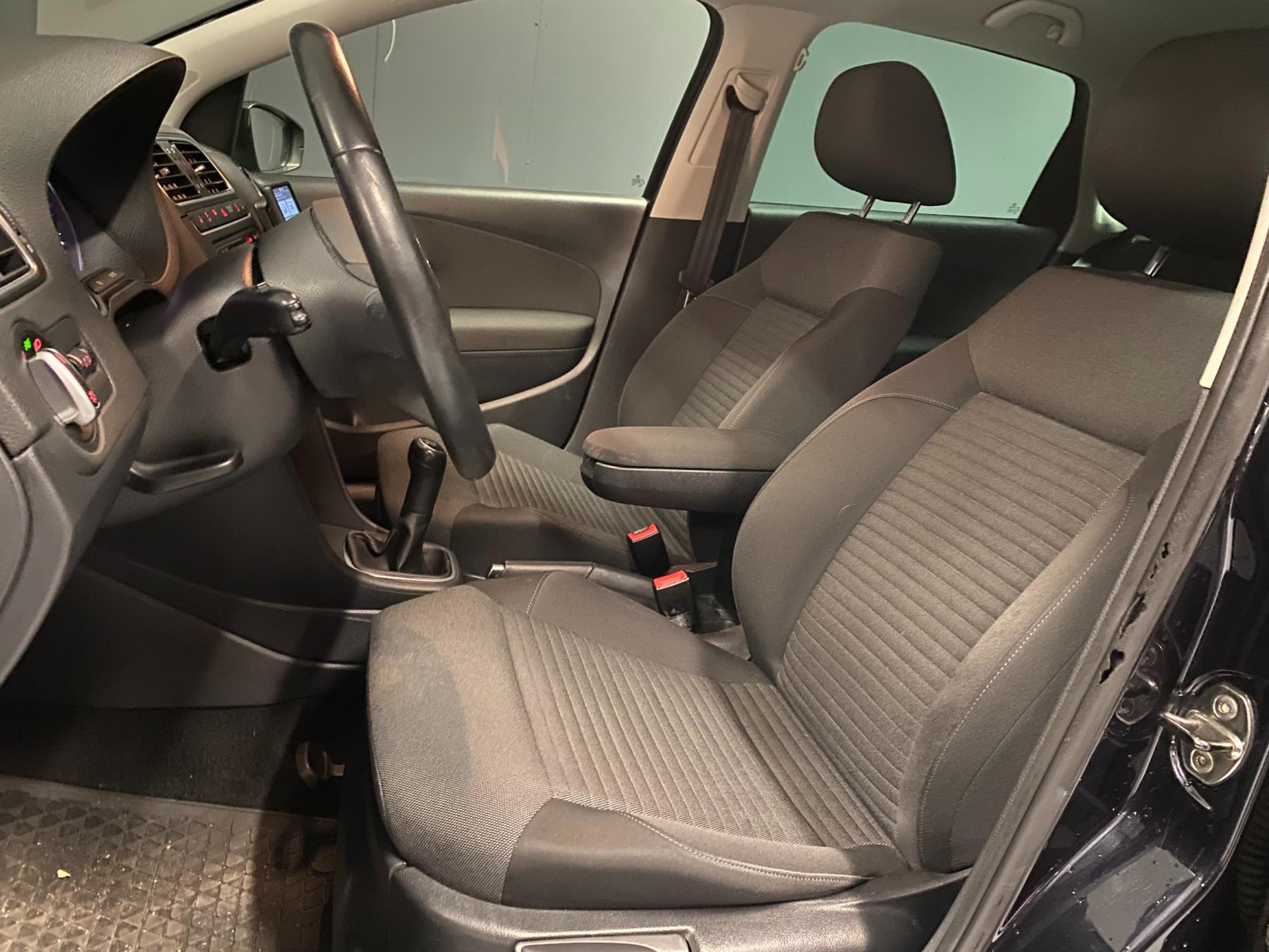 volkswagen-polo-image8.jpg
