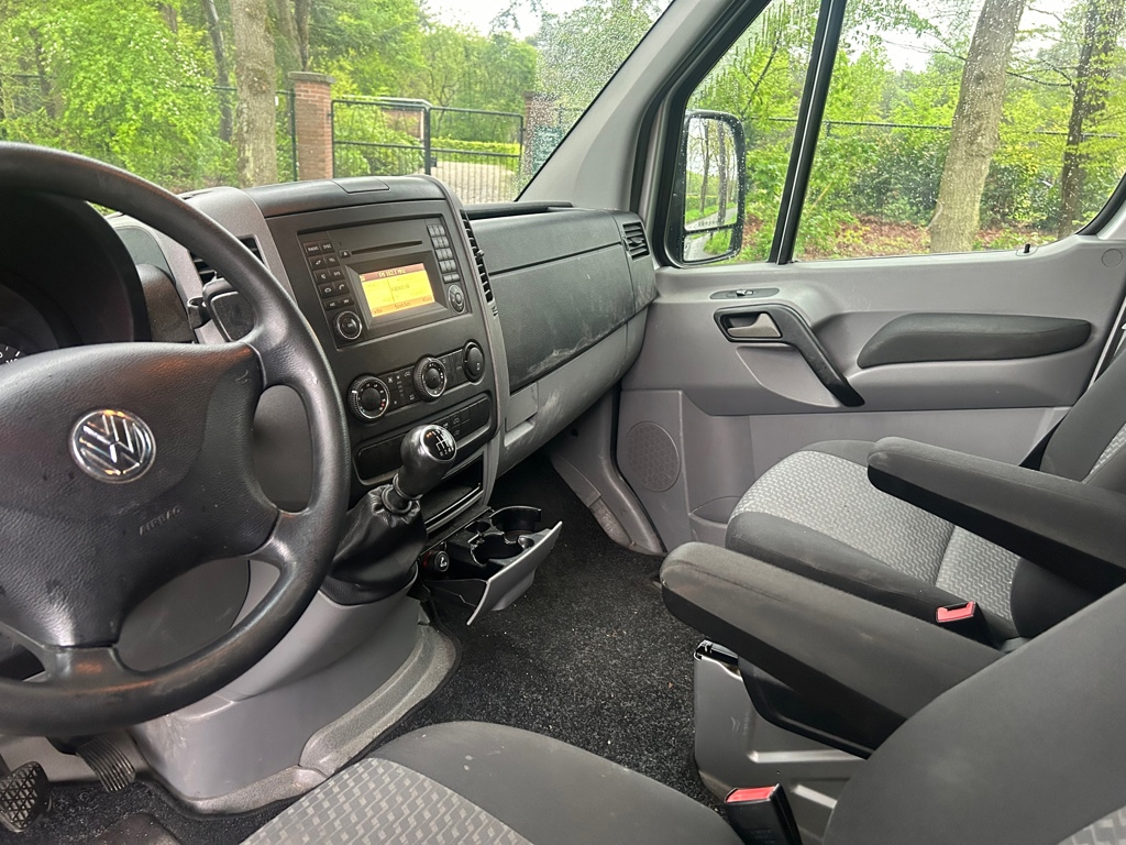 volkswagen-crafter-image8.jpg