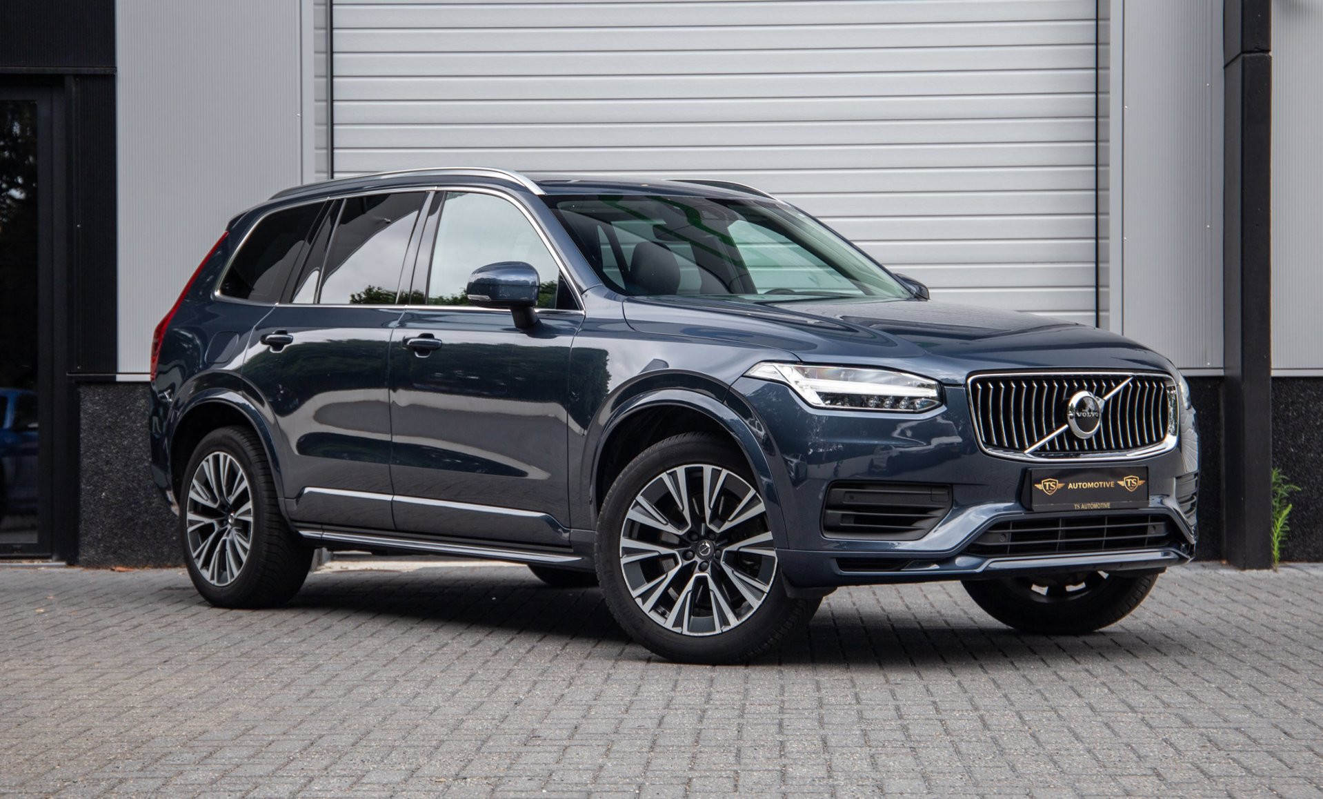 Volvo XC90 2.0 T8 Twin Engine AWD Inscription / 7P / SOH 90%