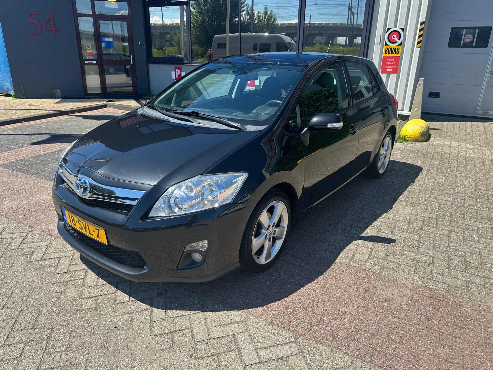 Toyota Auris 1.8 Full Hybrid Dynamic Business