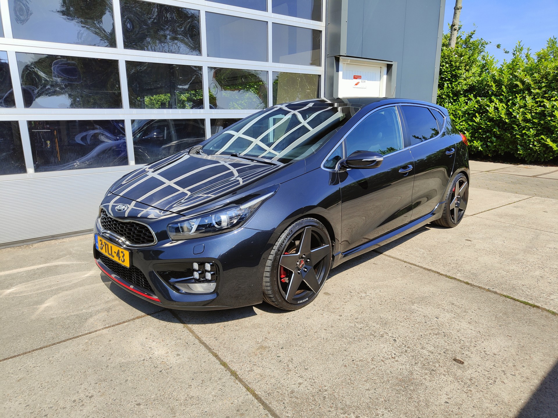 Kia cee’d 1.6 GT Borbet