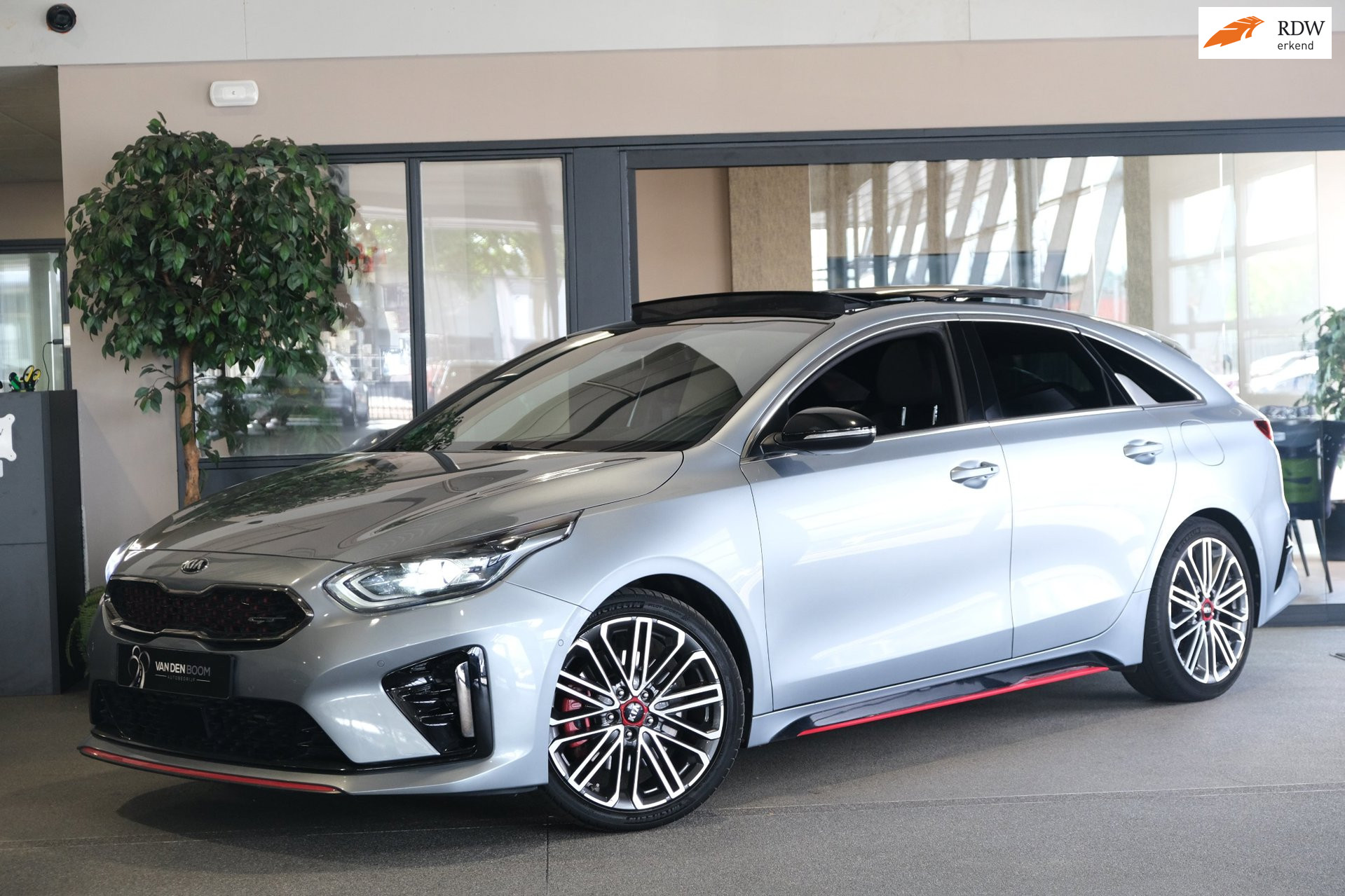 Kia ProCeed 1.6 T-GDI GT AUT 204PK Pano Trek Navi Leder Led JBL