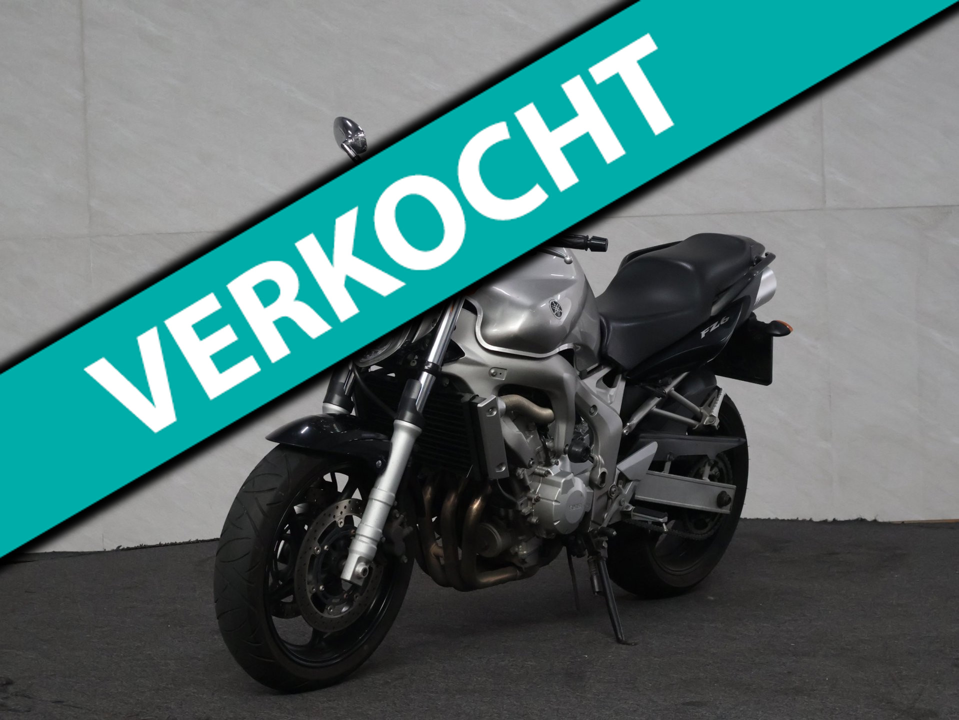 Yamaha Tour FZ6