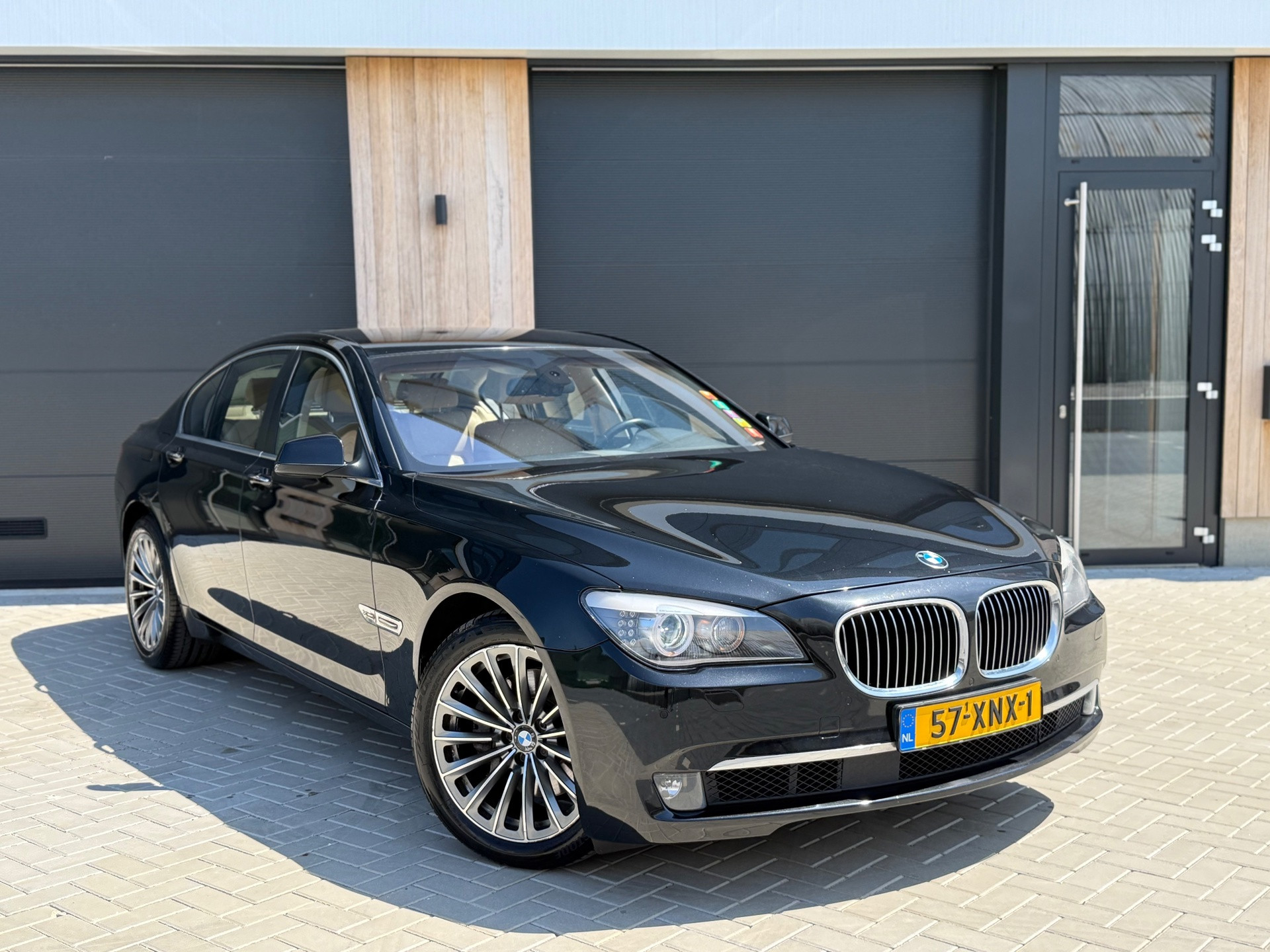 BMW 7 Serie 740d xDrive Executive (bj 2012) CAMERA|XENON|LEER|AUT
