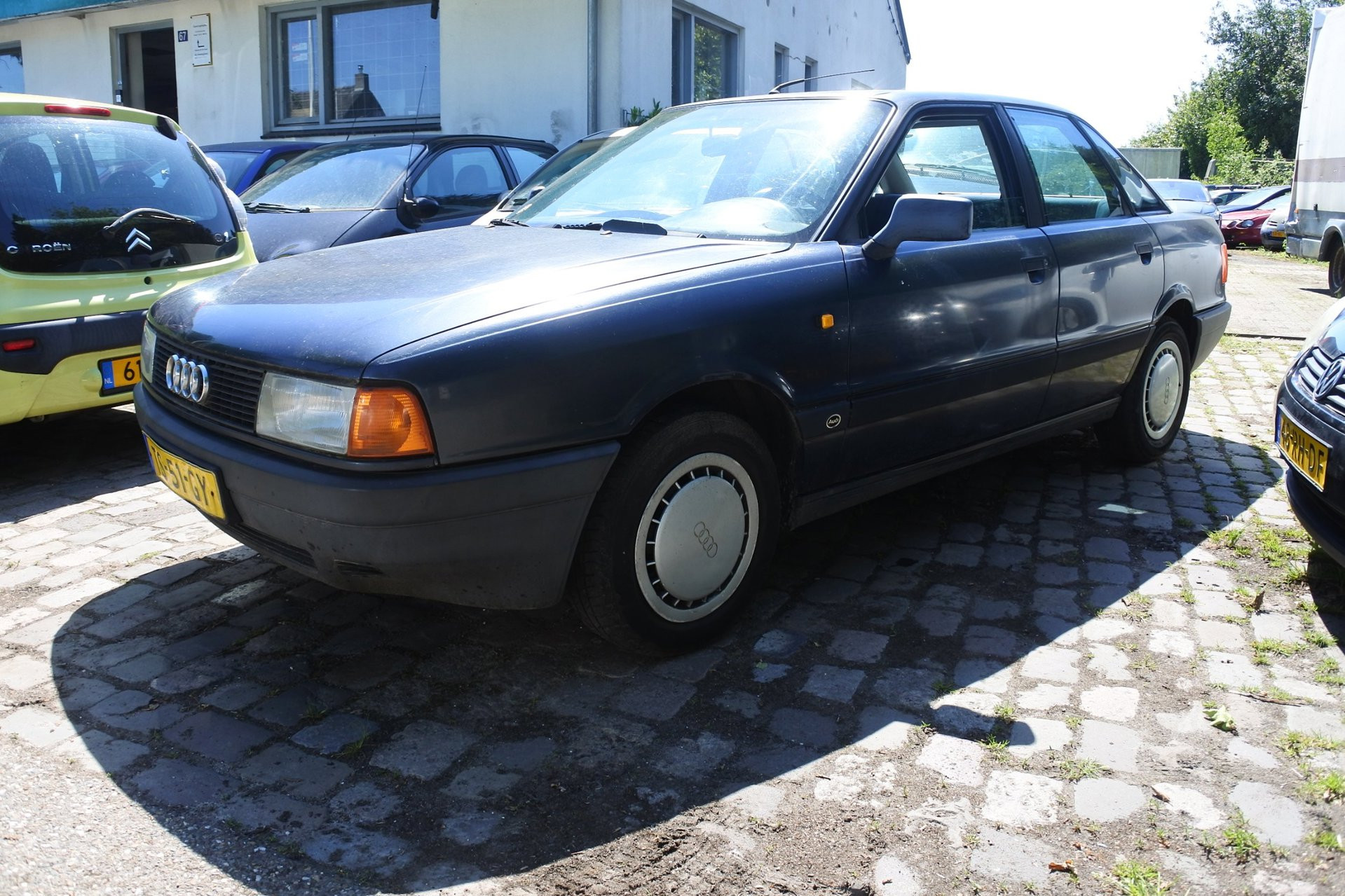 Audi 80 1.8 S 4 drs apk tot 7-3-2027 normaal rijdend