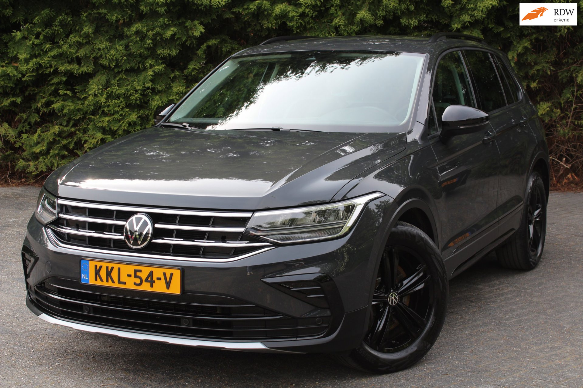 Volkswagen Tiguan 2.0 TSI 4Motion Urban Sport 190PK Automaat | Parkeercamera | Apple/Android Carplay | Stoelverwarming