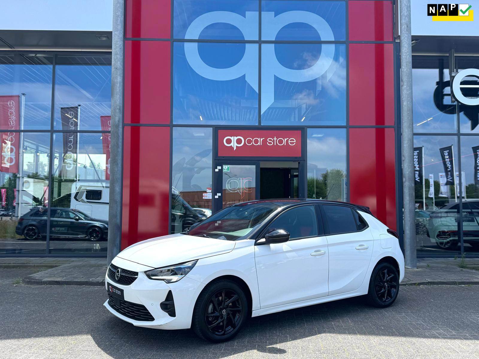 Opel Corsa 1.2 GS Line | LED | 360 Camera | Parksens | Carplay | Leder | Two Tone | NAP |