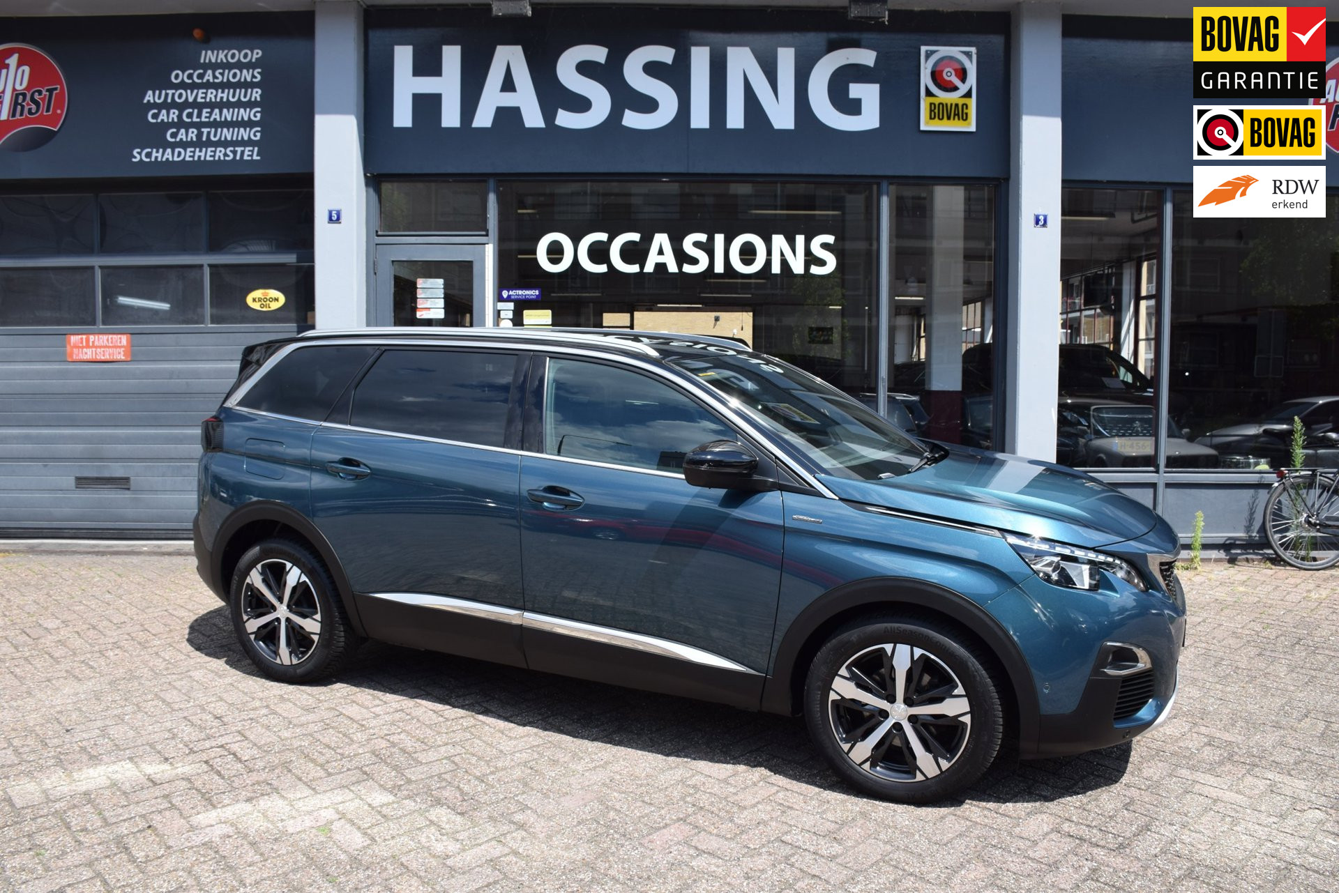 Peugeot 5008 1.2 PureTech GT-Line ,Pano-dak, Led, PDC, Rondom camera, Drive-Mode, Lederen sport stoelen met memory. Cruise.contr.