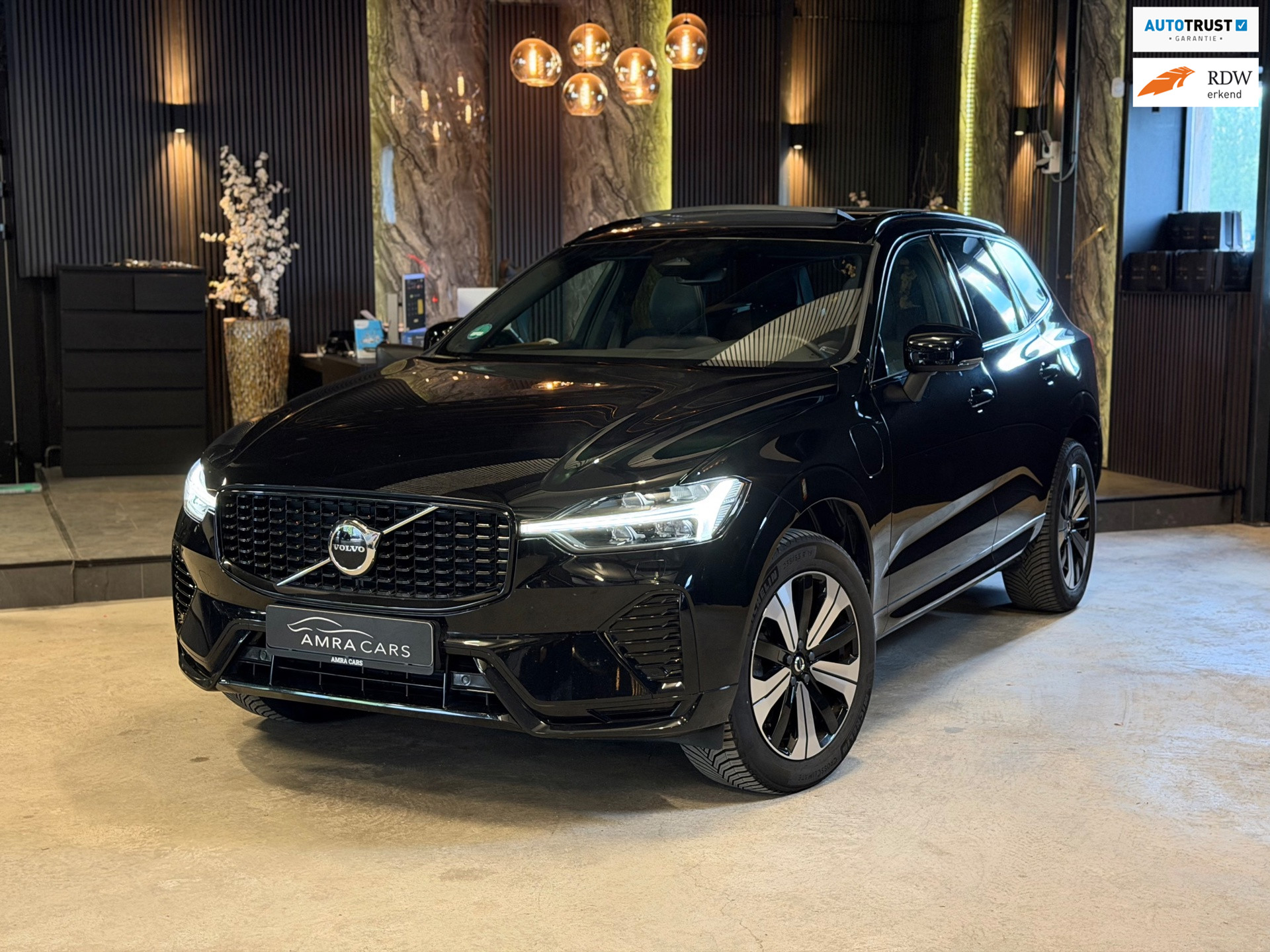 Volvo XC60 2.0 T6 Plug-in hybrid AWD R-Design|Pano|H&K|Vol!