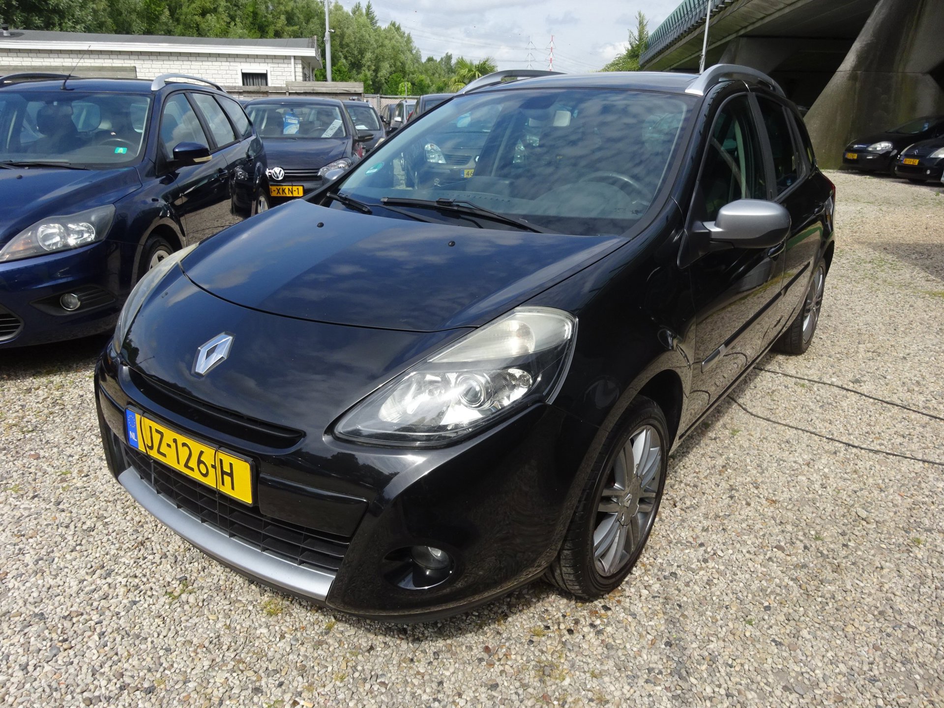 Renault Clio Estate 1.2 TCE 20th Anniversary Airco Dak Rails Navi Radio/Cd Parkeer Sensoren