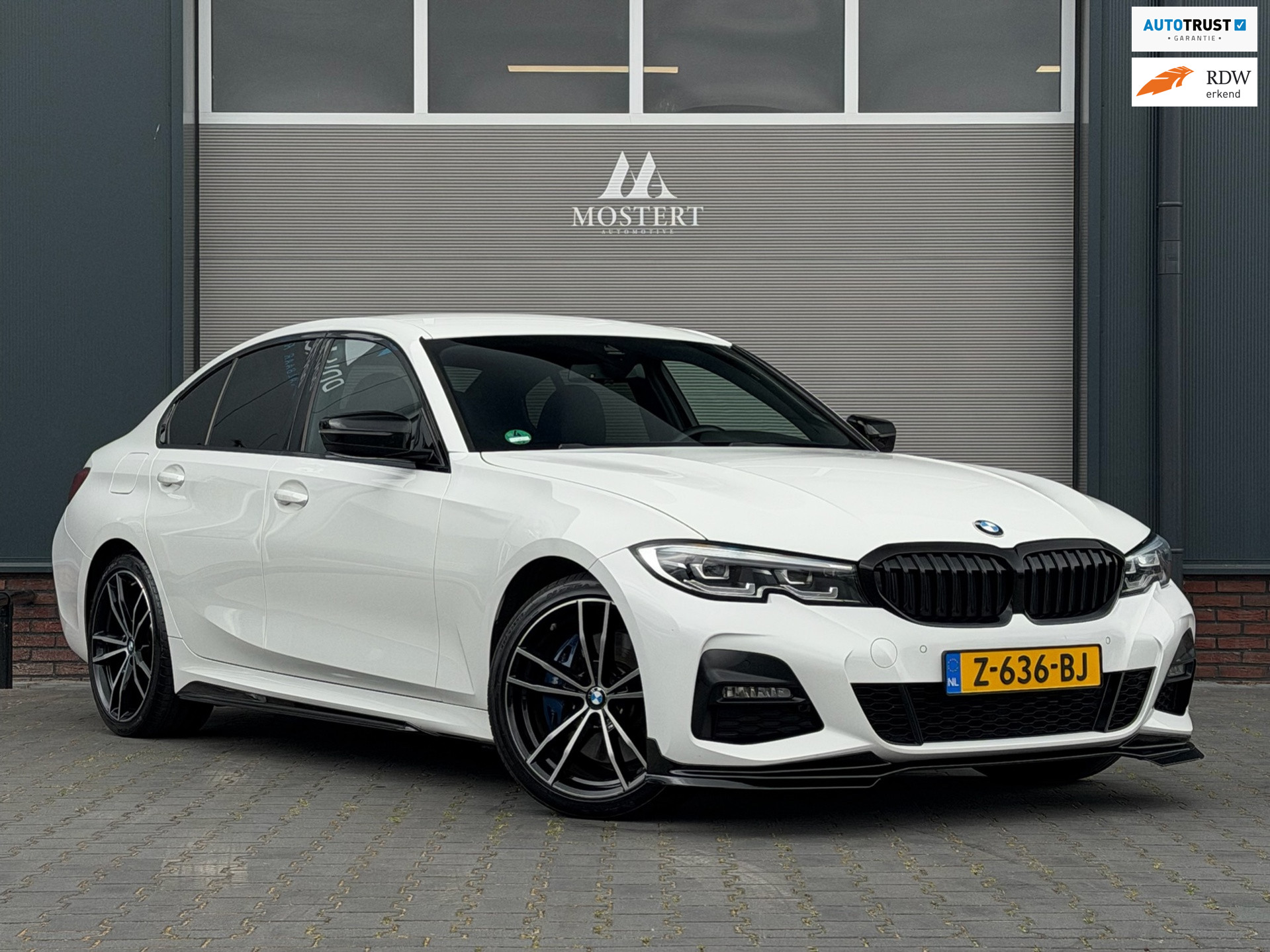 BMW 3-serie 330e High Executive|2020|M sport||Dealer on|Leder|Memorystoel|Stoelverw.|M-pakket|19″LMV