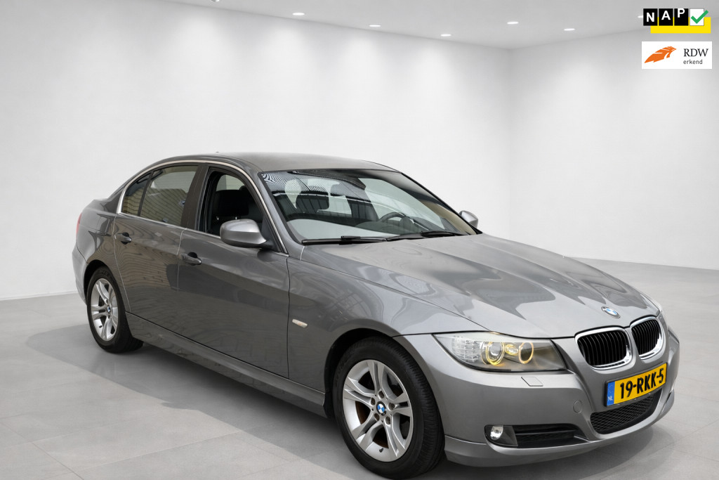 BMW 3 Serie 318i Corporate Lease Luxury Line, navigatie, leder, lichtmetaal, apk, nap, airco, pdc, cruise control, inruil mogelijk