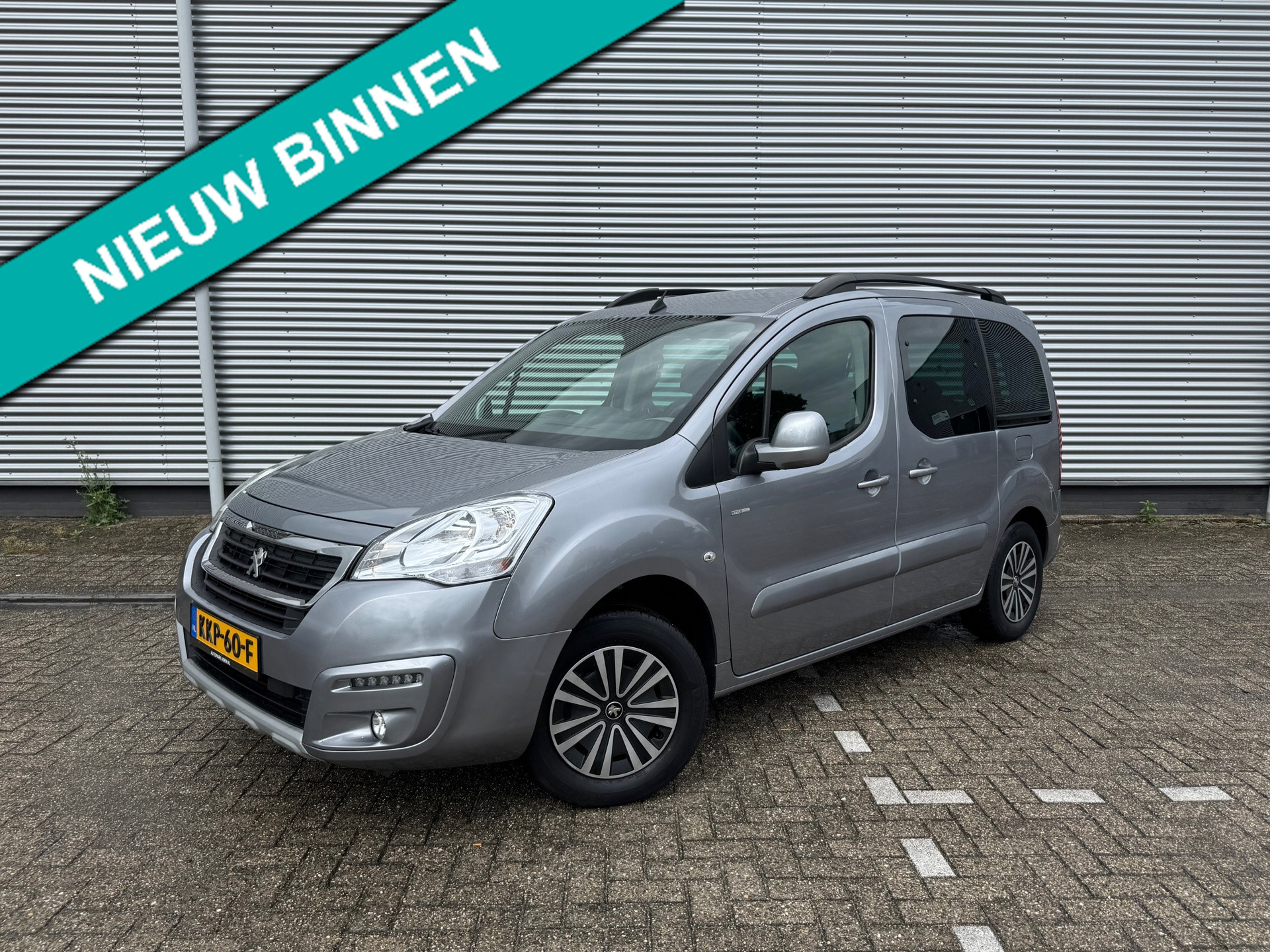Peugeot Partner Tepee 1.2 PureTech Active,Navigatie,Airco,Cruisecontrol,Parkeersensoren,