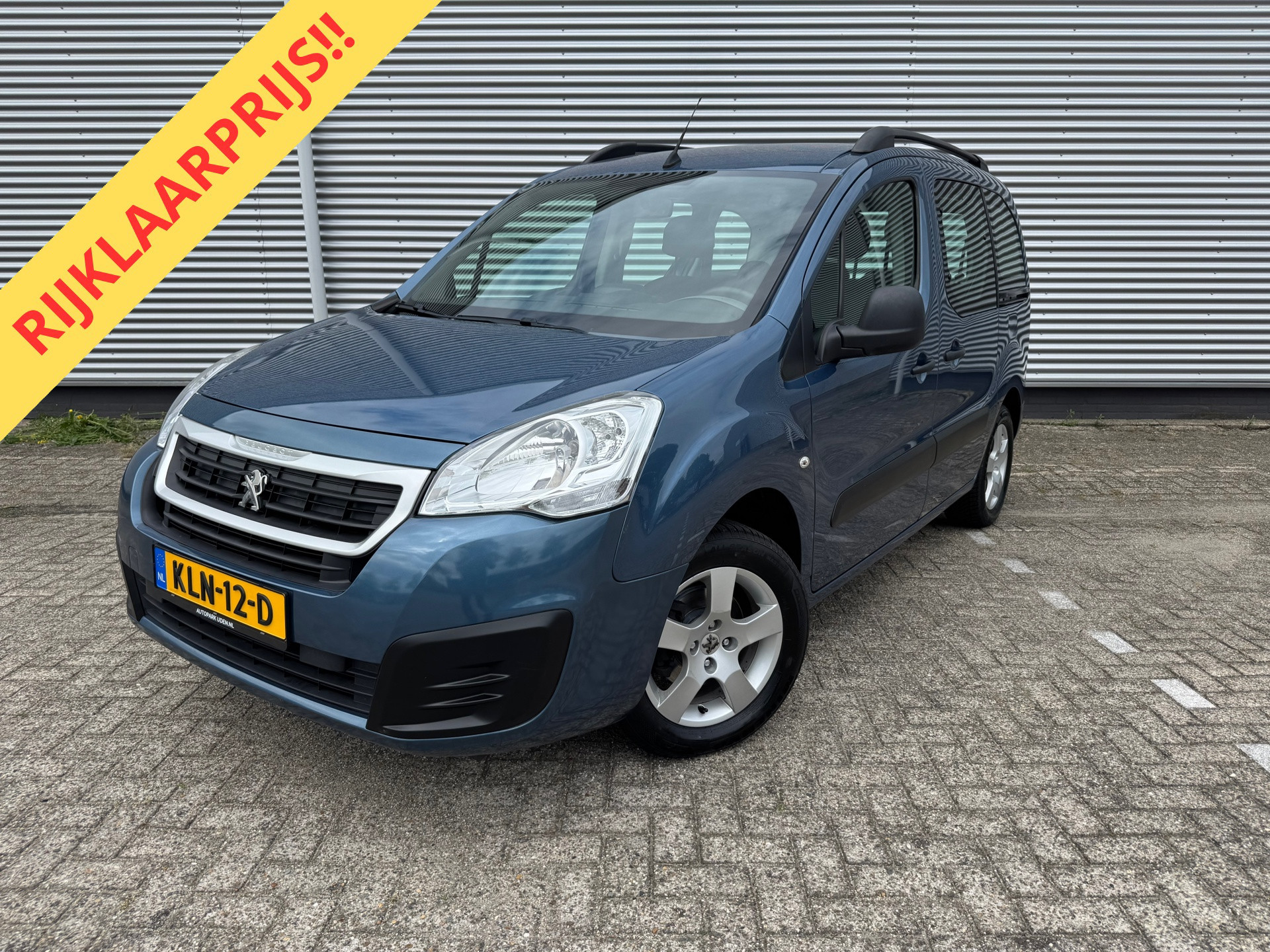 Peugeot Partner Tepee 1.2 PureTech Allure,Parkeersensoren,cruisecontrol,Navigatie/bluetooth,trekhaak,
