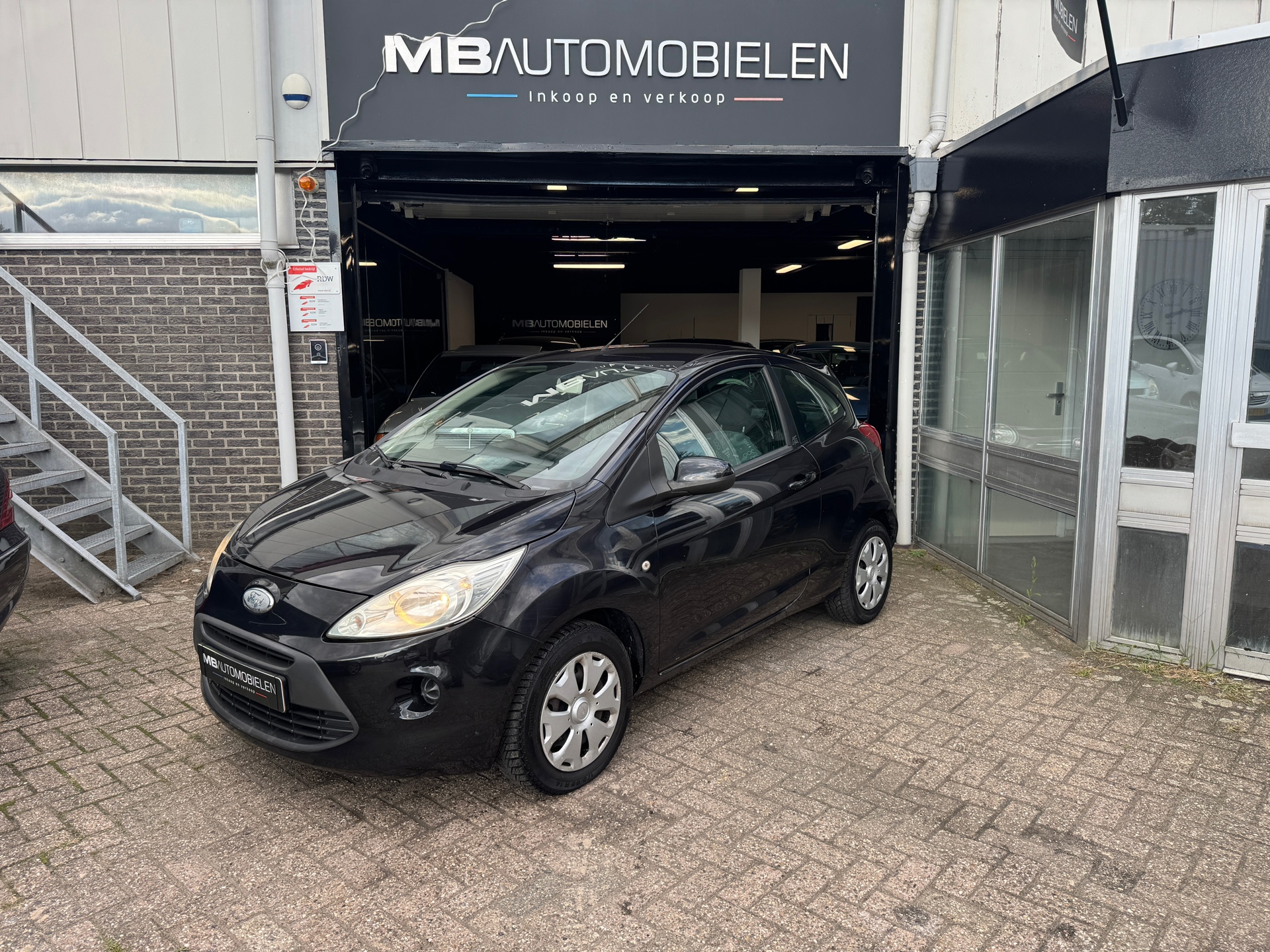 Ford Ka 1.2 Cool&Sound/Zwart/Airco/ 1 Jaar APK/Nap/133DKM!!