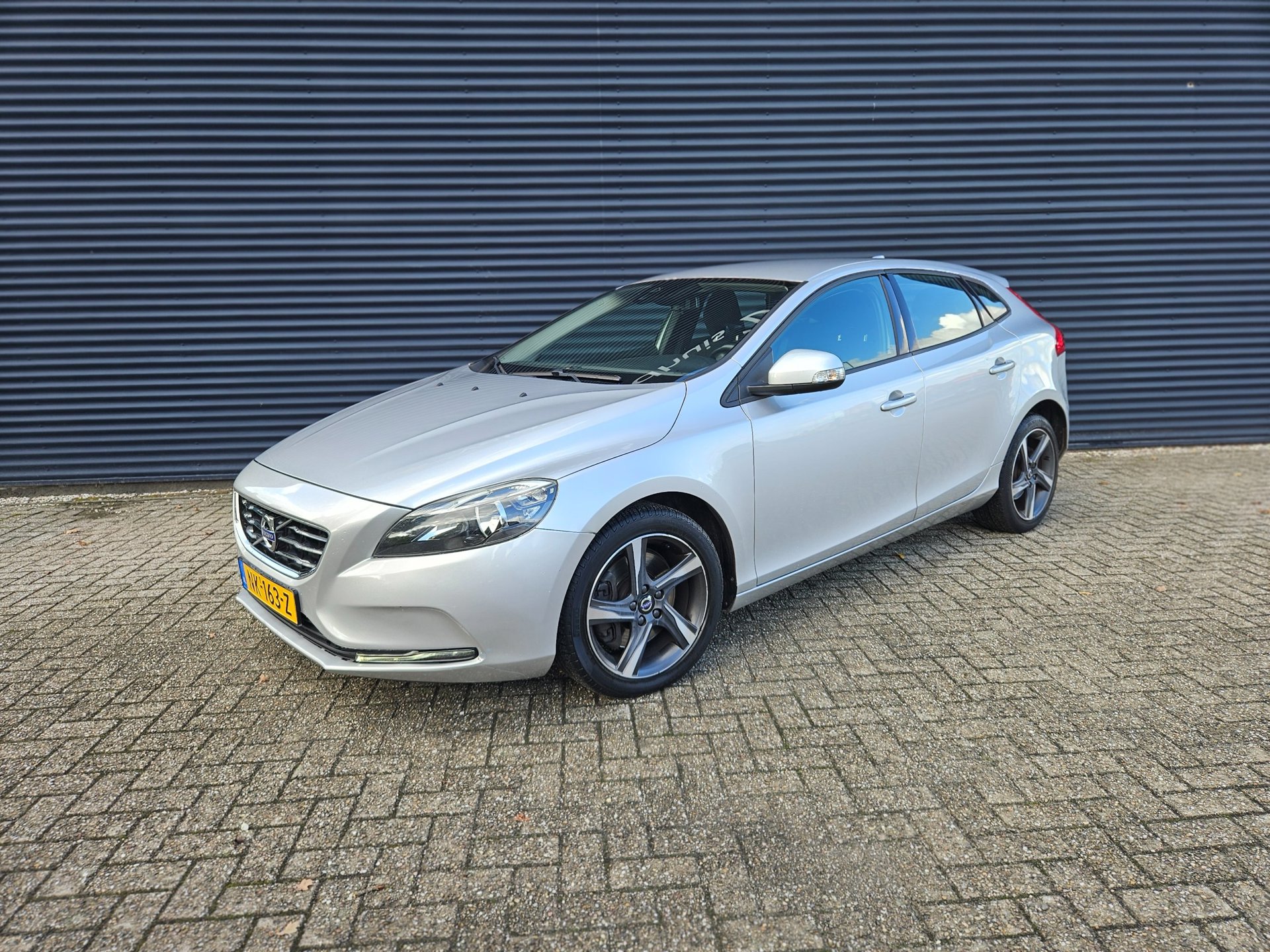 Volvo V40 – 2.0 D2 | AUT. | 2016 | CLIMA | PDC | EURO6