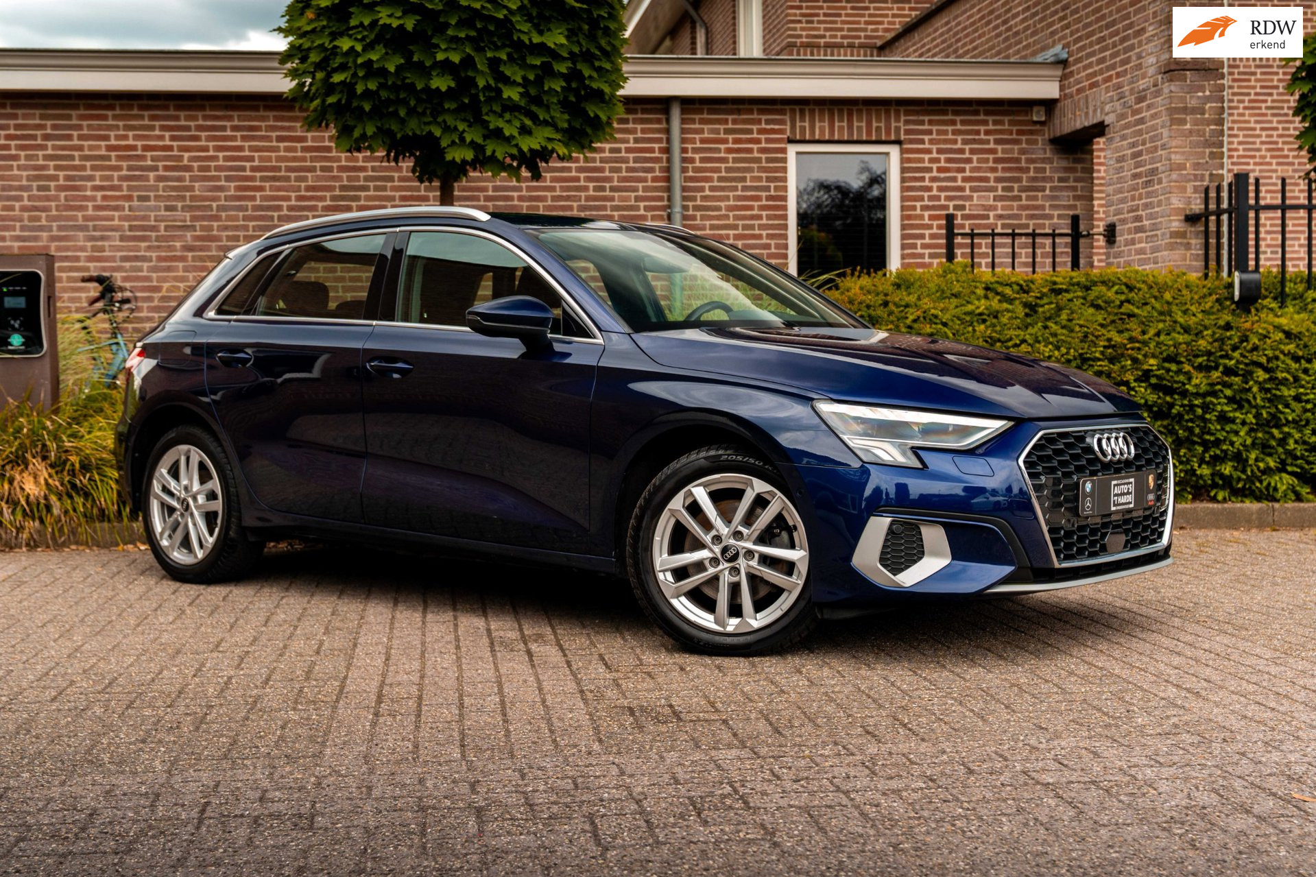 Audi A3 Sportback 40 TFSI e Business Edition 204 PK Ambiance Adaptive Keyless Elek.Klep Stoelverwarming 17”