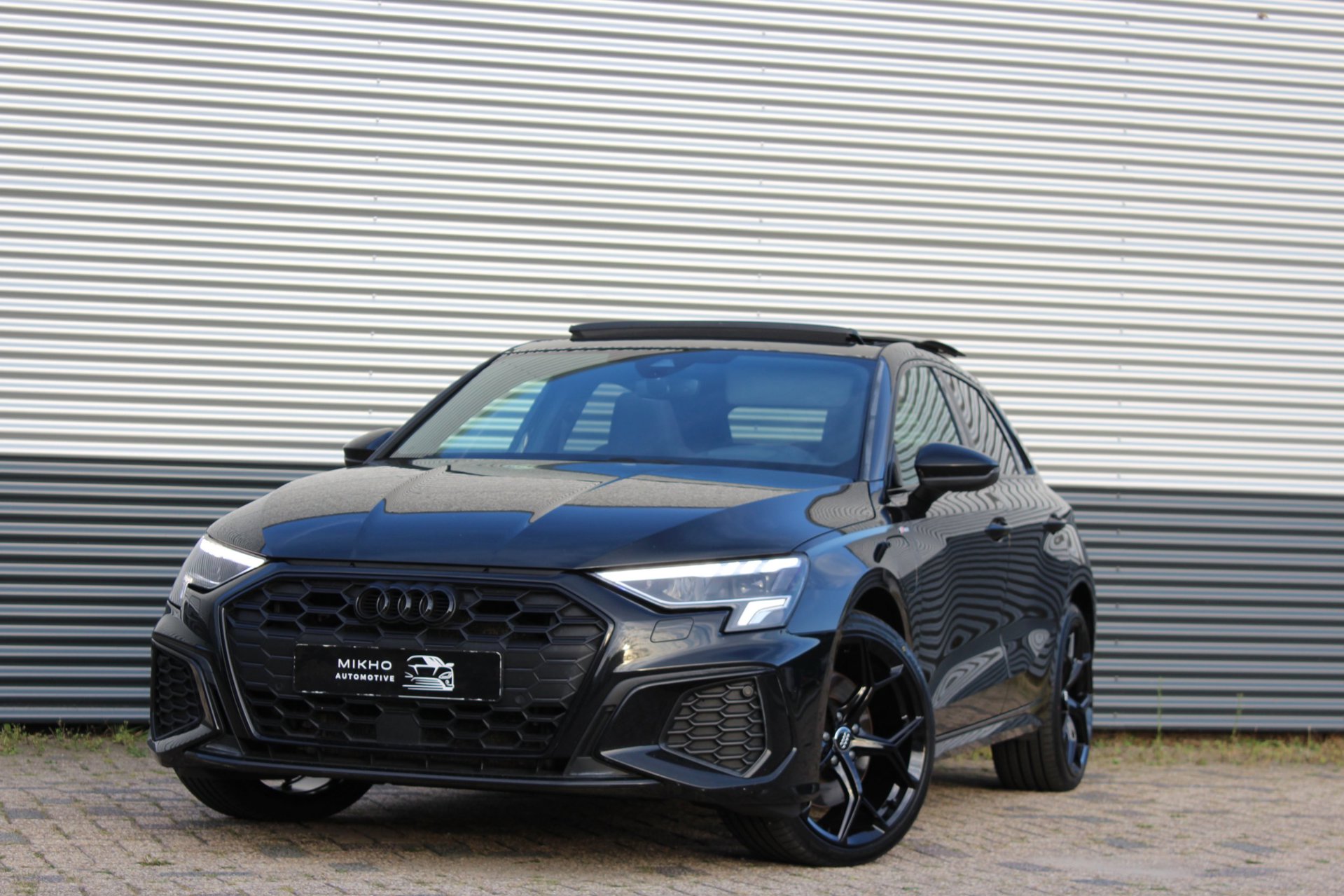 Audi A3 Sportback 45 TFSI e Competition | 3x S-Line | Panoramadak | Memory seat | HUD | RS Zetels | B&O | Sfeerverlichting | Camer