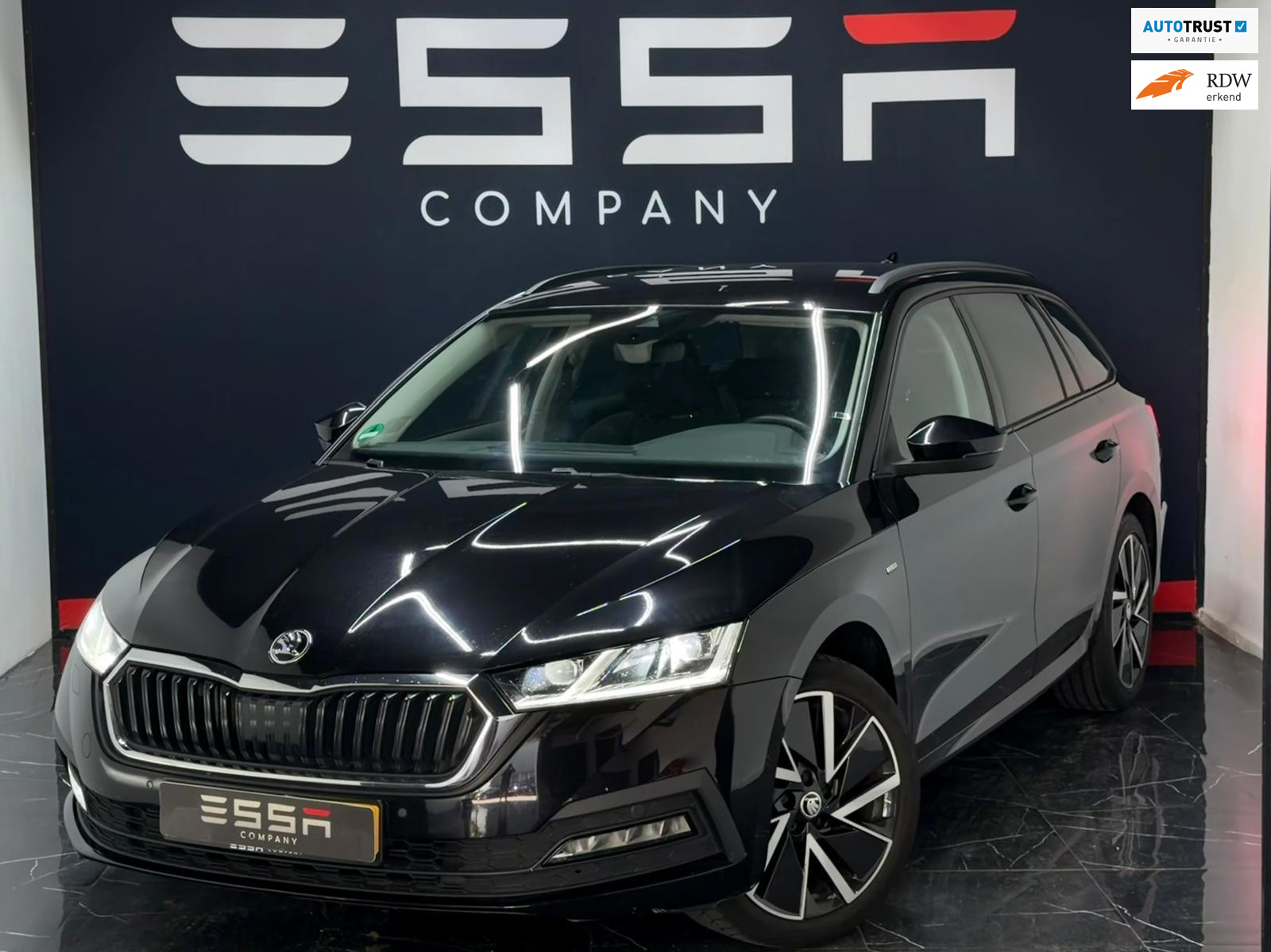 Škoda Octavia Combi 1.5 e-TSI Business KeylessGo Carplay LED Sfeerverlichting