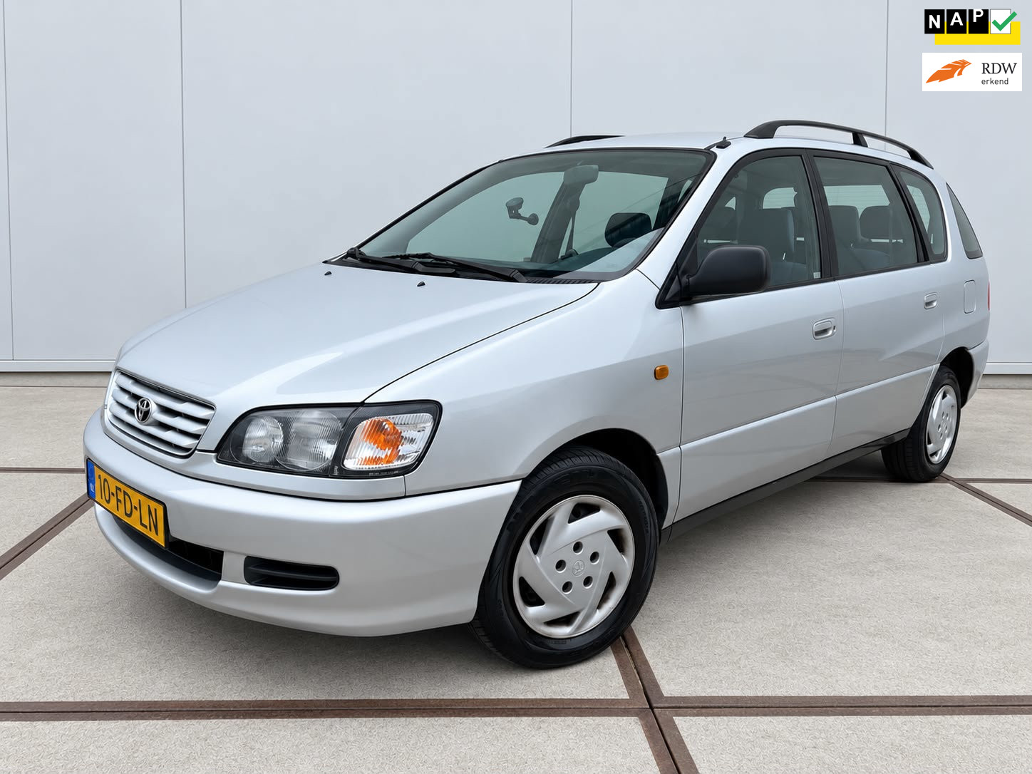 Toyota Picnic 2.0 GXi Automaat – 7-persoons – Airco – 1e eigenaar – trekhaak – elektrische ramen – NAP –