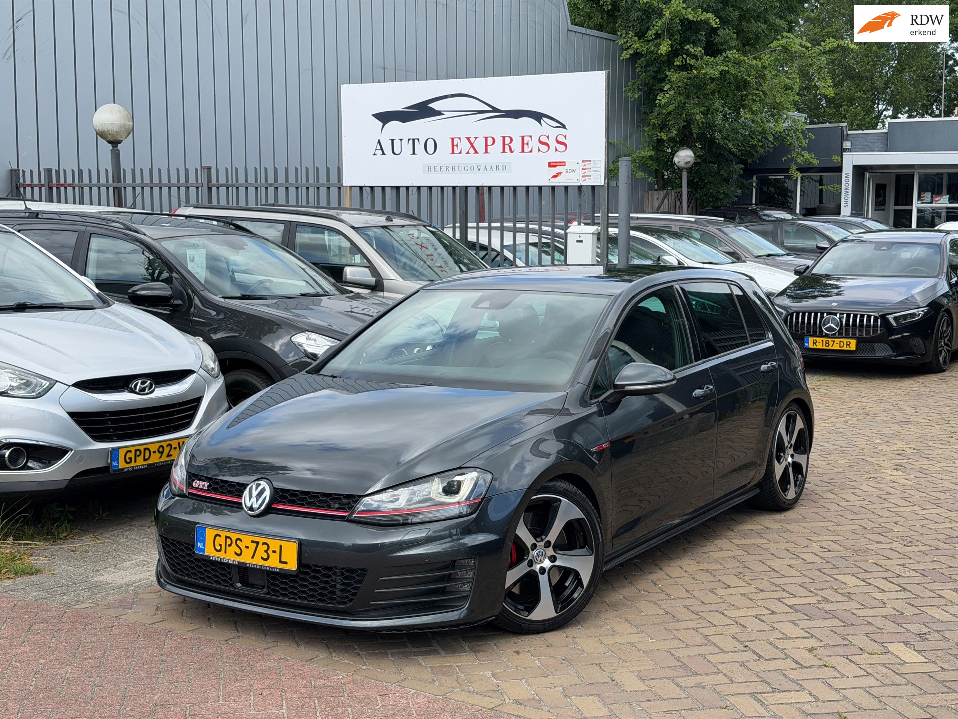 Volkswagen Golf 2.0 TSI GTI Performance Aut/Leer/Carplay/Sound Systeem/adp cruise/Xzenon/Elektrische Stoel/Stoelverwarming