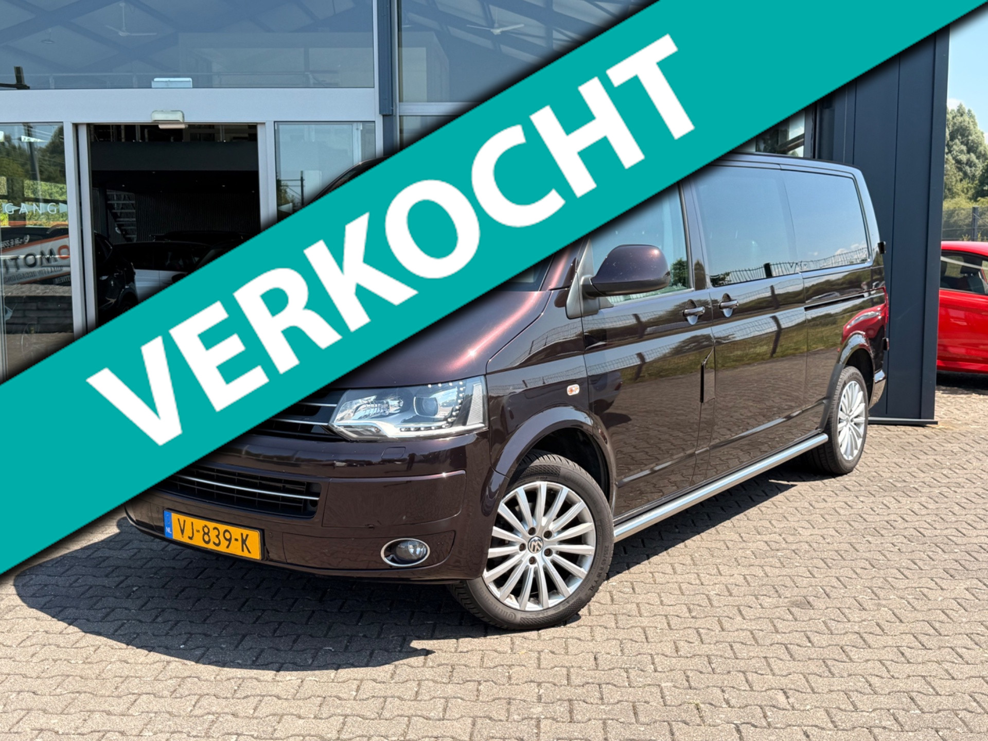 Volkswagen Transporter 2.0 TDI L2H1 DC Highline PANO/DSG/XENON