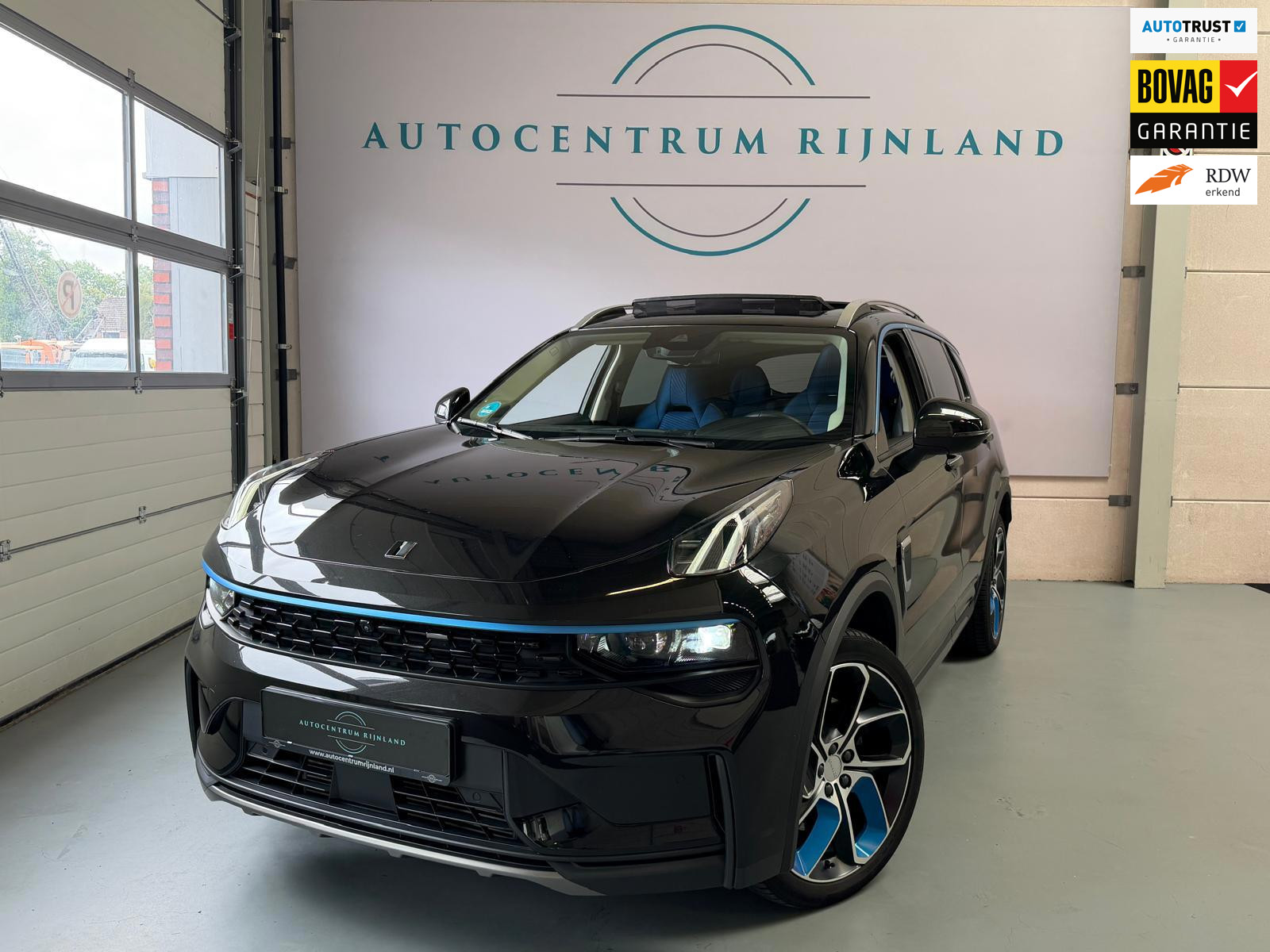 Lynk & Co 01 1.5 261PK Plug-in Hybrid, 1 Jaar Bovag Garantie, Pano, 360 Camera ,Apple Carplay