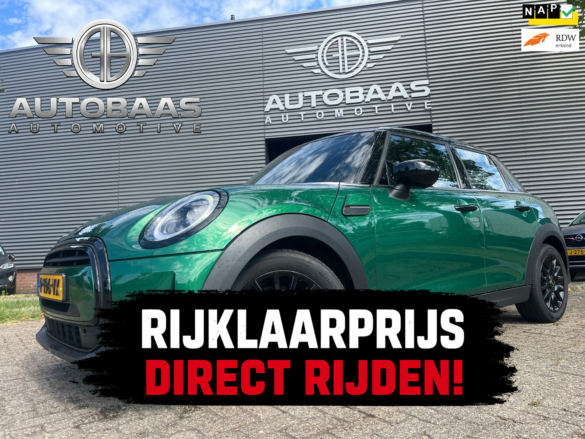 MINI 5-deurs 1.5 Cooper Business Edition **NW APK** AUTOMAAT+NLAUTO+1EIG+1/2LEDER+FULL LED+NAVIGATIE+SPORTSTOELEN+INCL BTW+