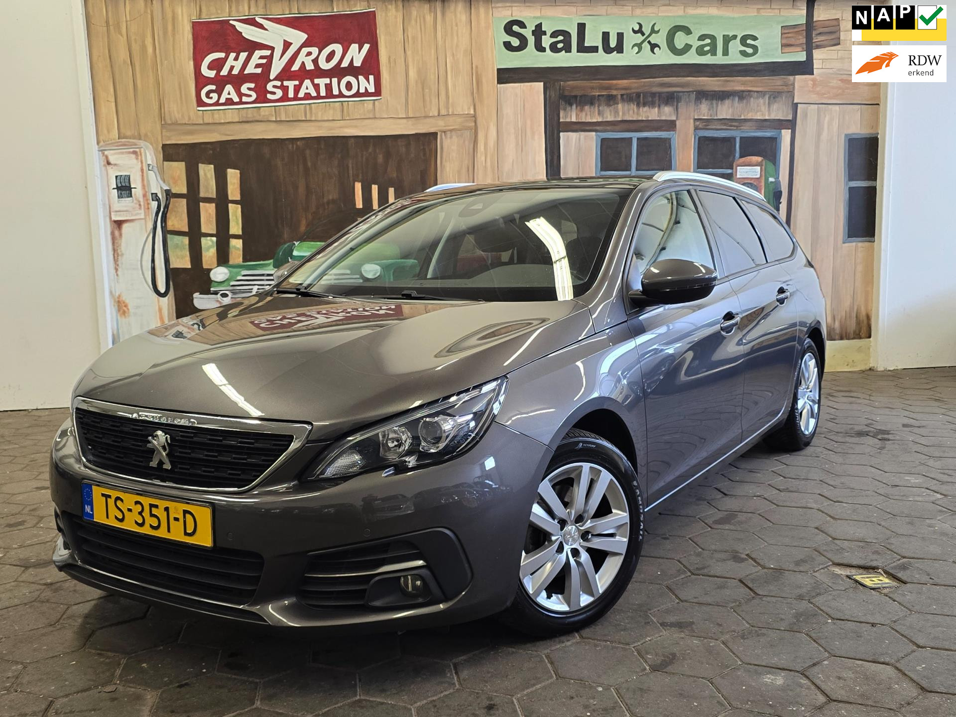 Peugeot 308 SW 1.2 PureTech Blue Lease Executive/CARPLAY/