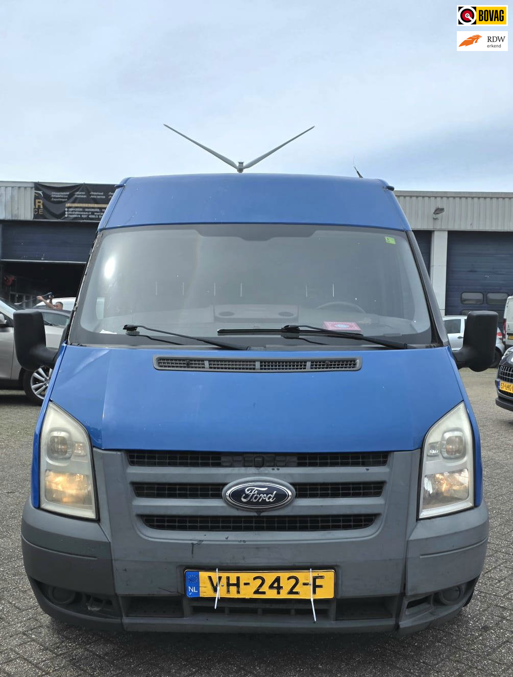 Ford Transit 300L 2.2 TDCI SHD