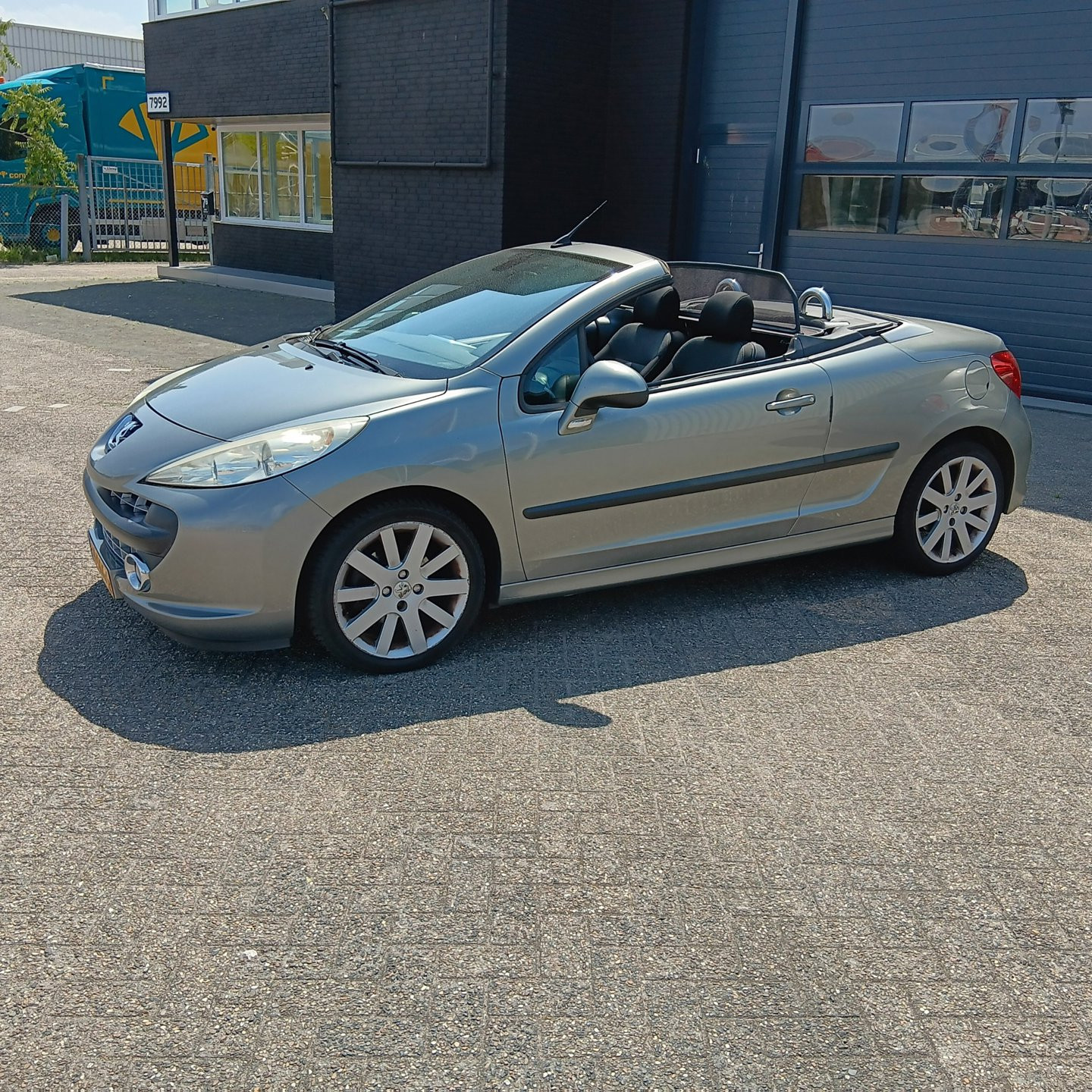 Peugeot 207 CC 1.6-16V T Sport